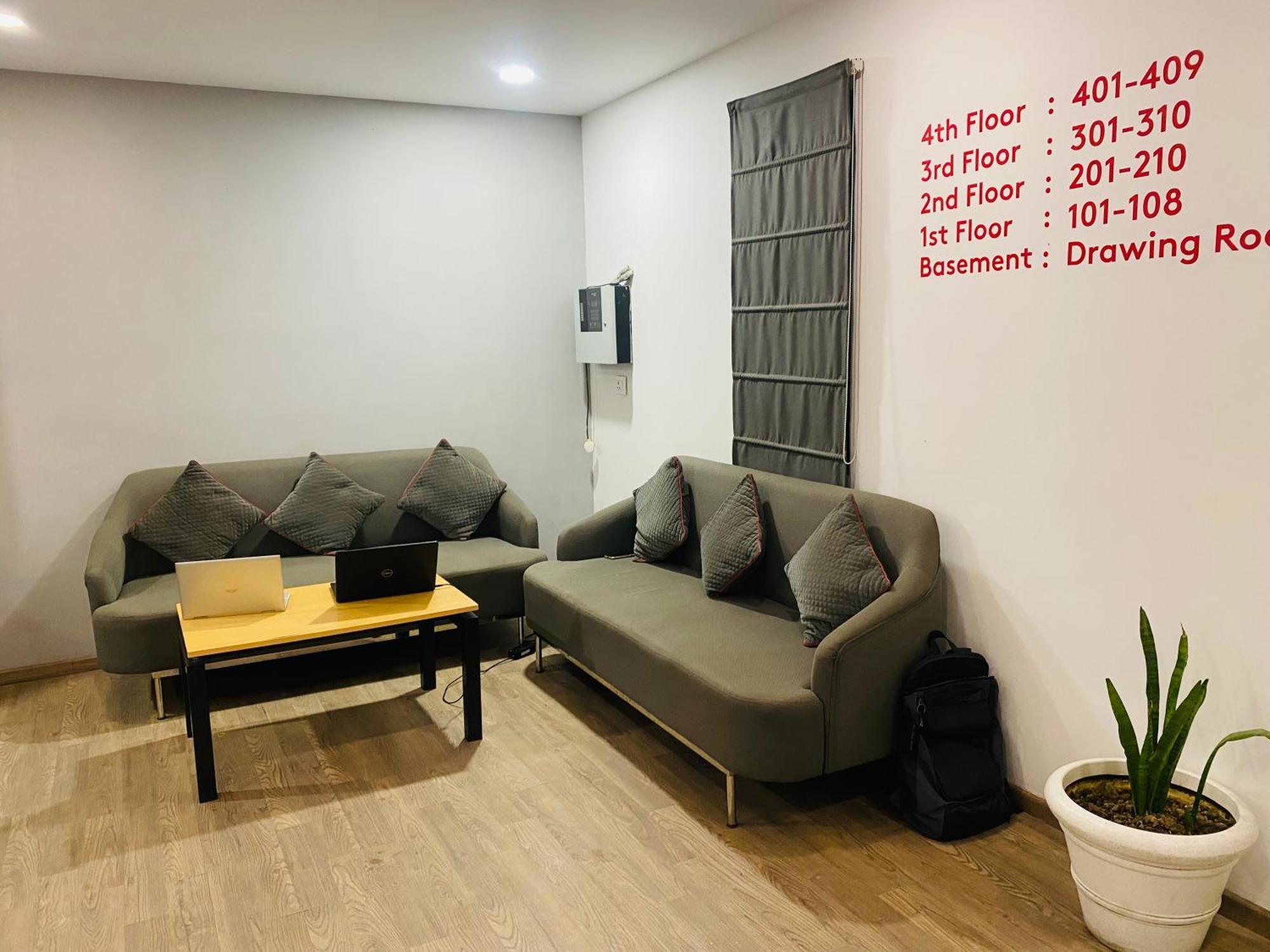 Qotel Ip Residency East Delhi Preet Vihar