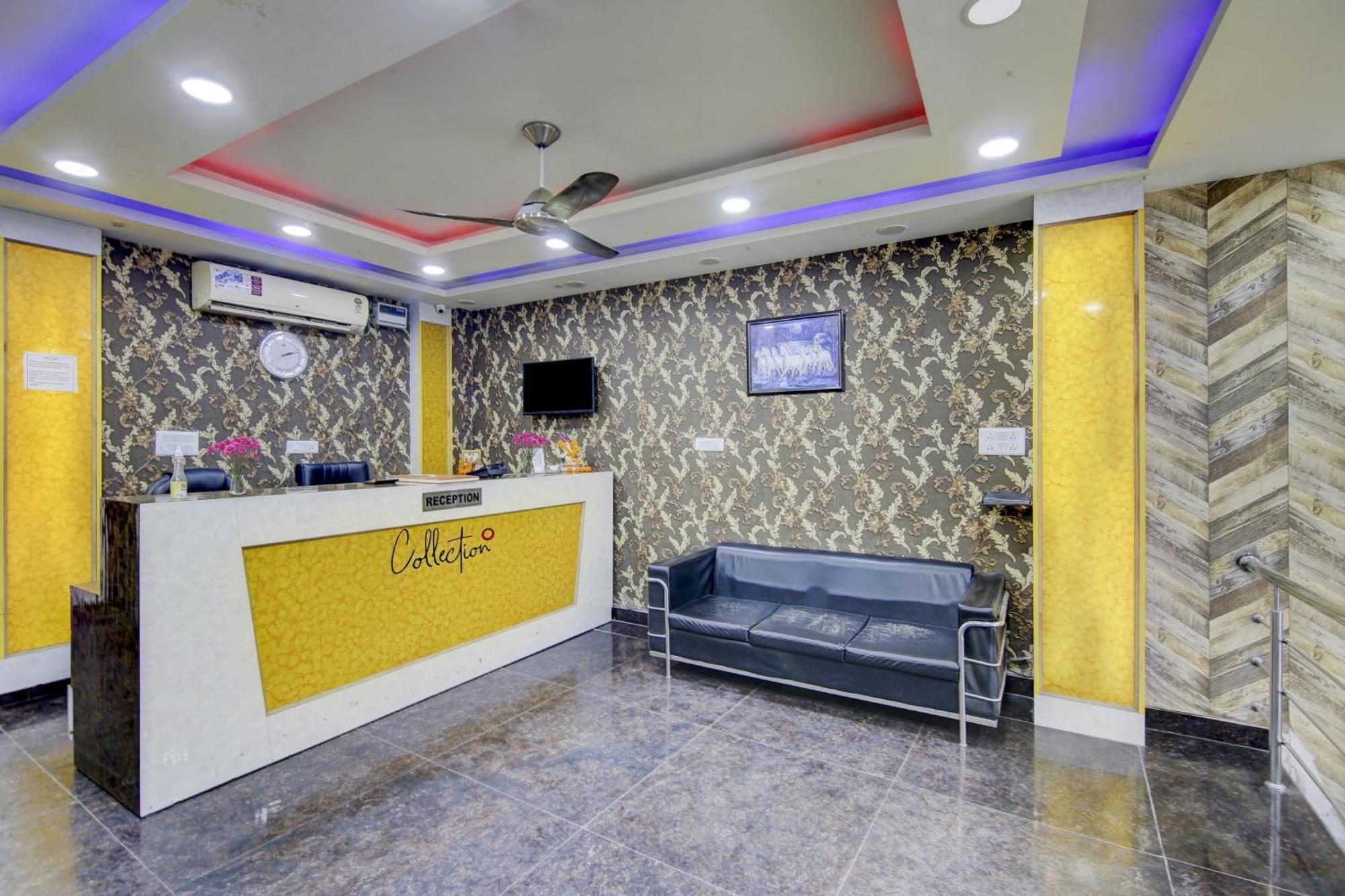 Hotel Collection O Golden Blue Near Dwarka Sector 21 Metro Station 3*