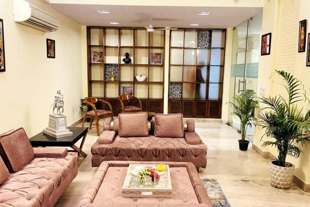 Fortune Service 4bhk,d-36, Saket Apartment New Delhi