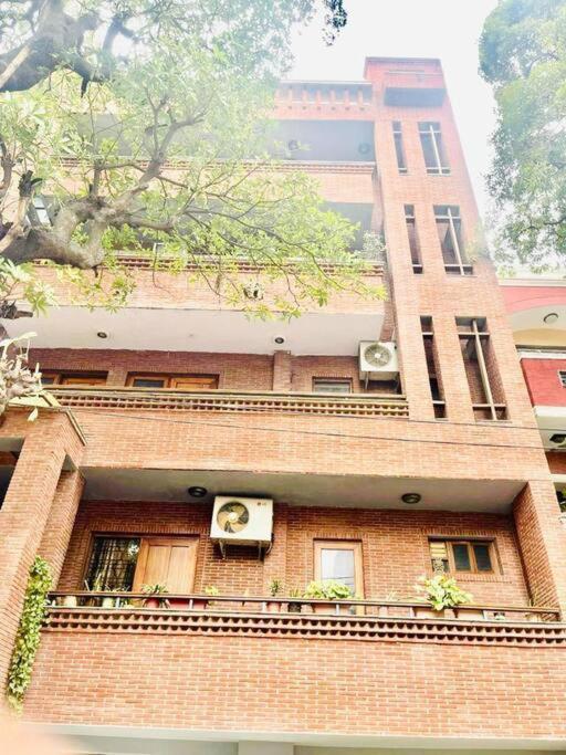 Apartment Fortune Service 4bhk,d-36, Saket
