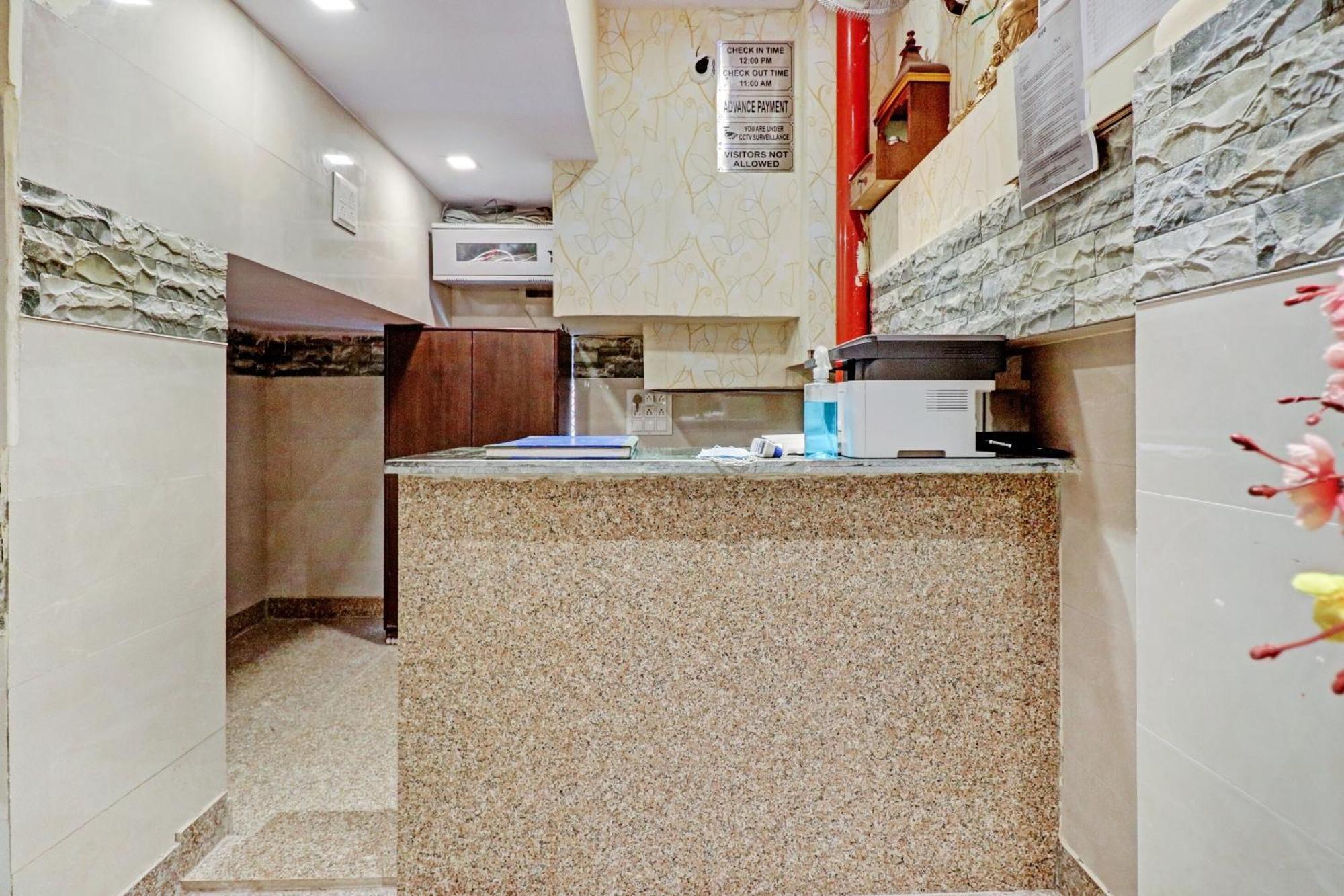 O Palace Near Jagatpuri Hotel 4*