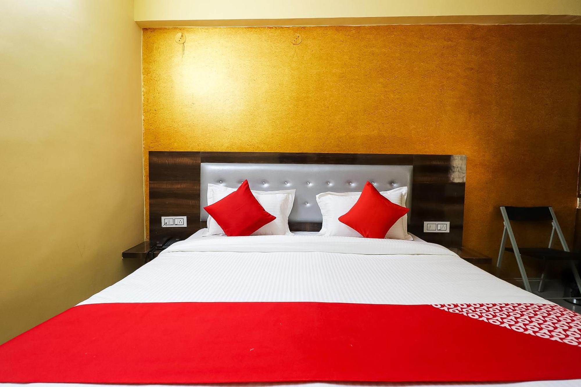 Hotel O Royal Orbit Near Delhi Airport