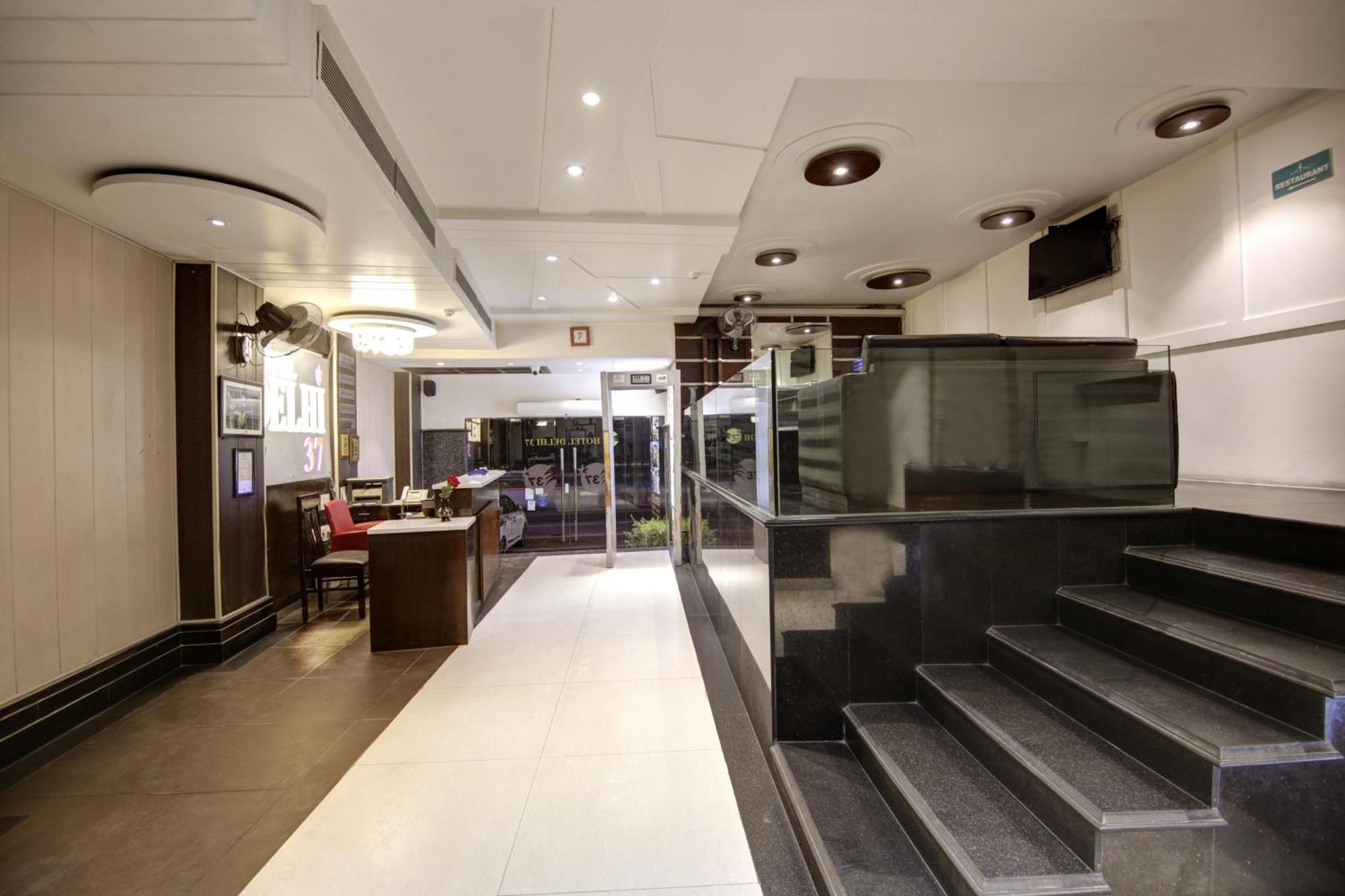 Delhi 37 Near - Delhi Airport Hotel 3*