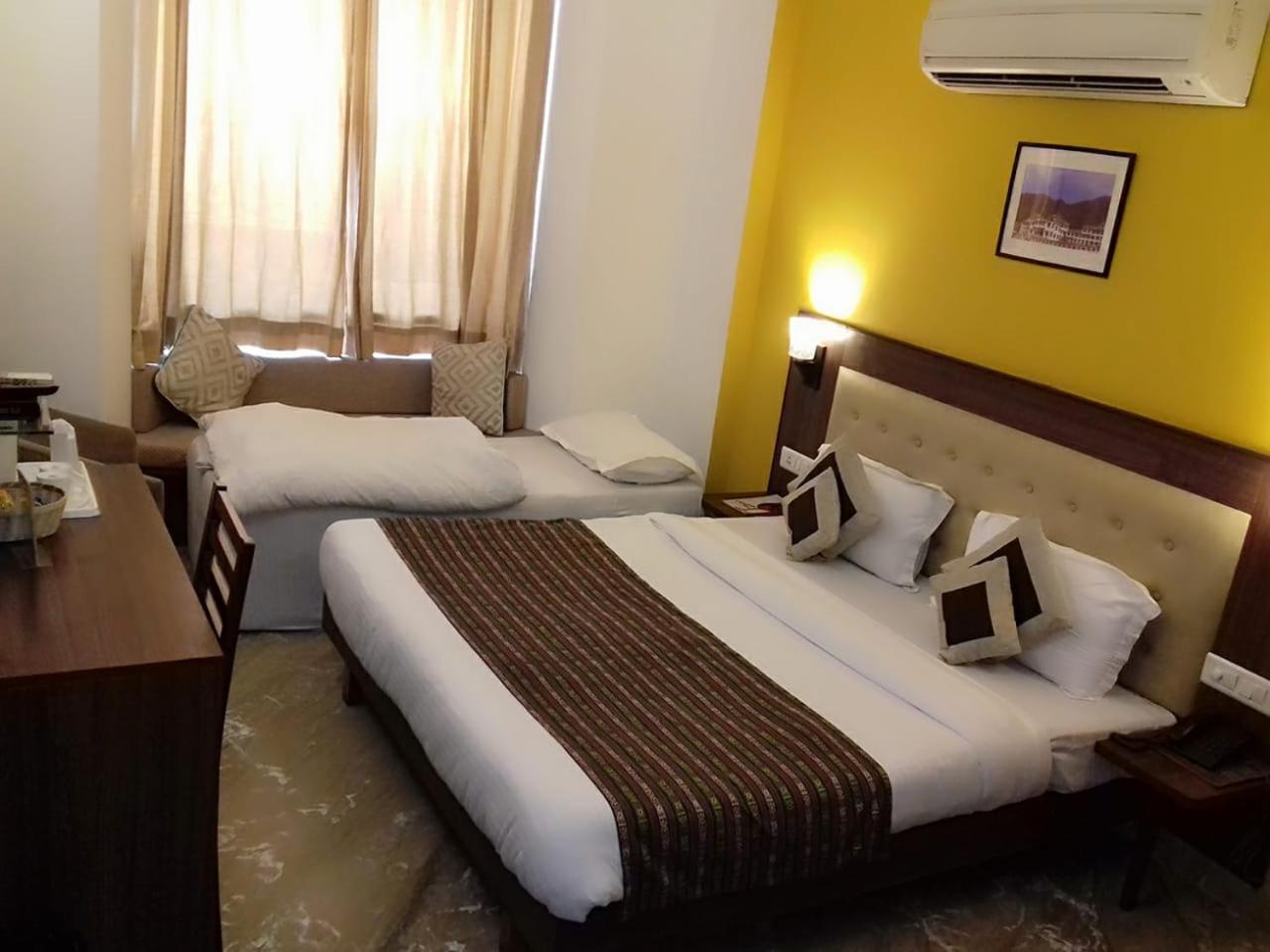 Tawang Near B L Kapoor Hospital A Well Hygiene Hotel