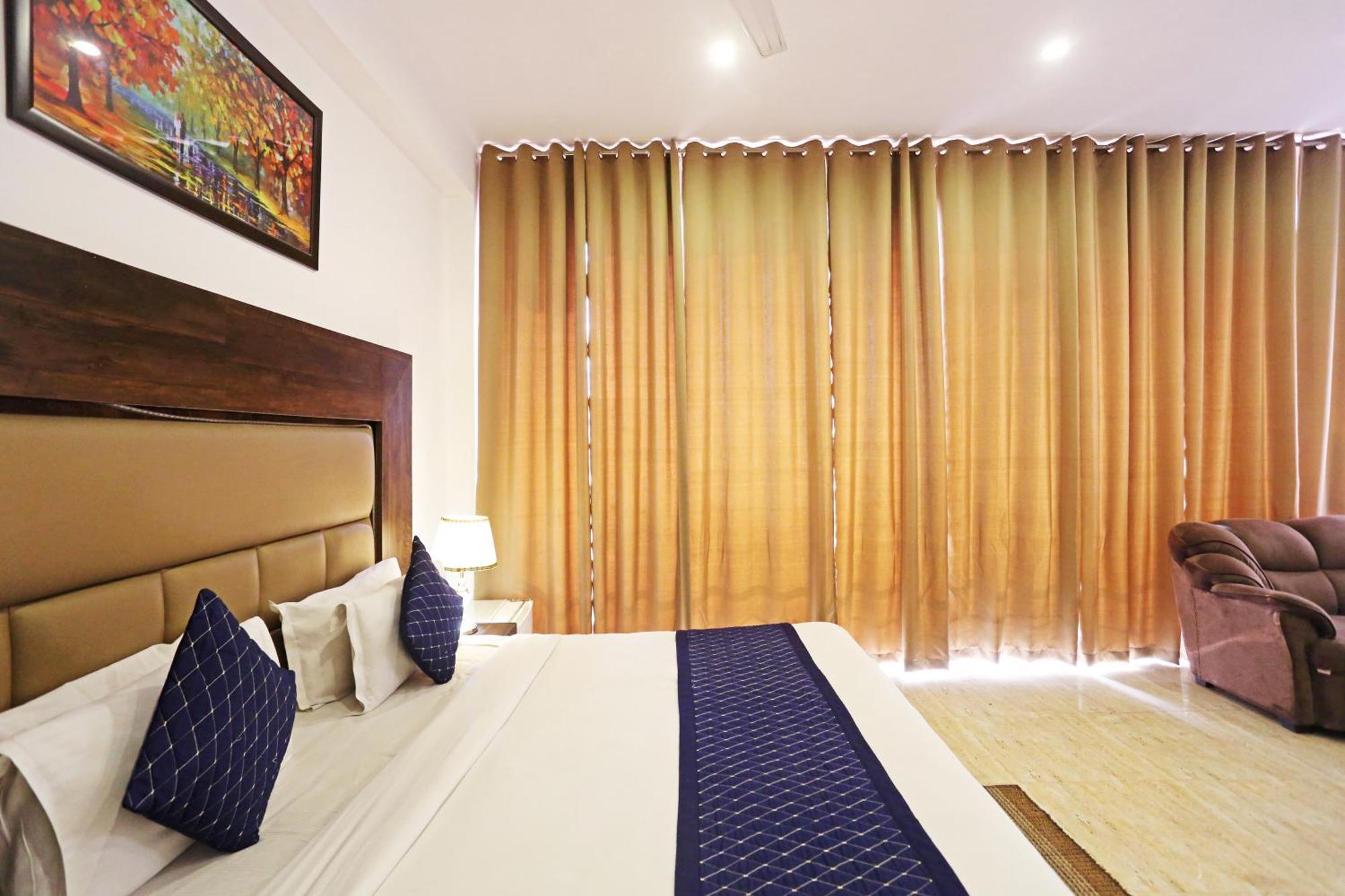 De Kiara Near Delhi Airport 4*