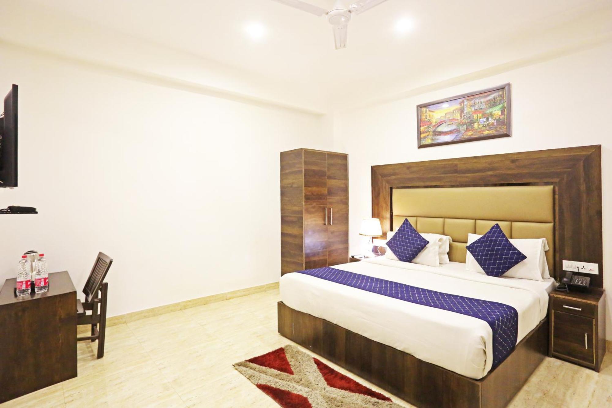 De Kiara Near Delhi Airport 4*