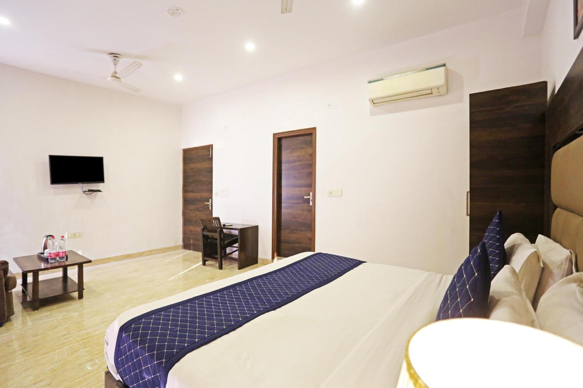 Hotel De Kiara Near Delhi Airport