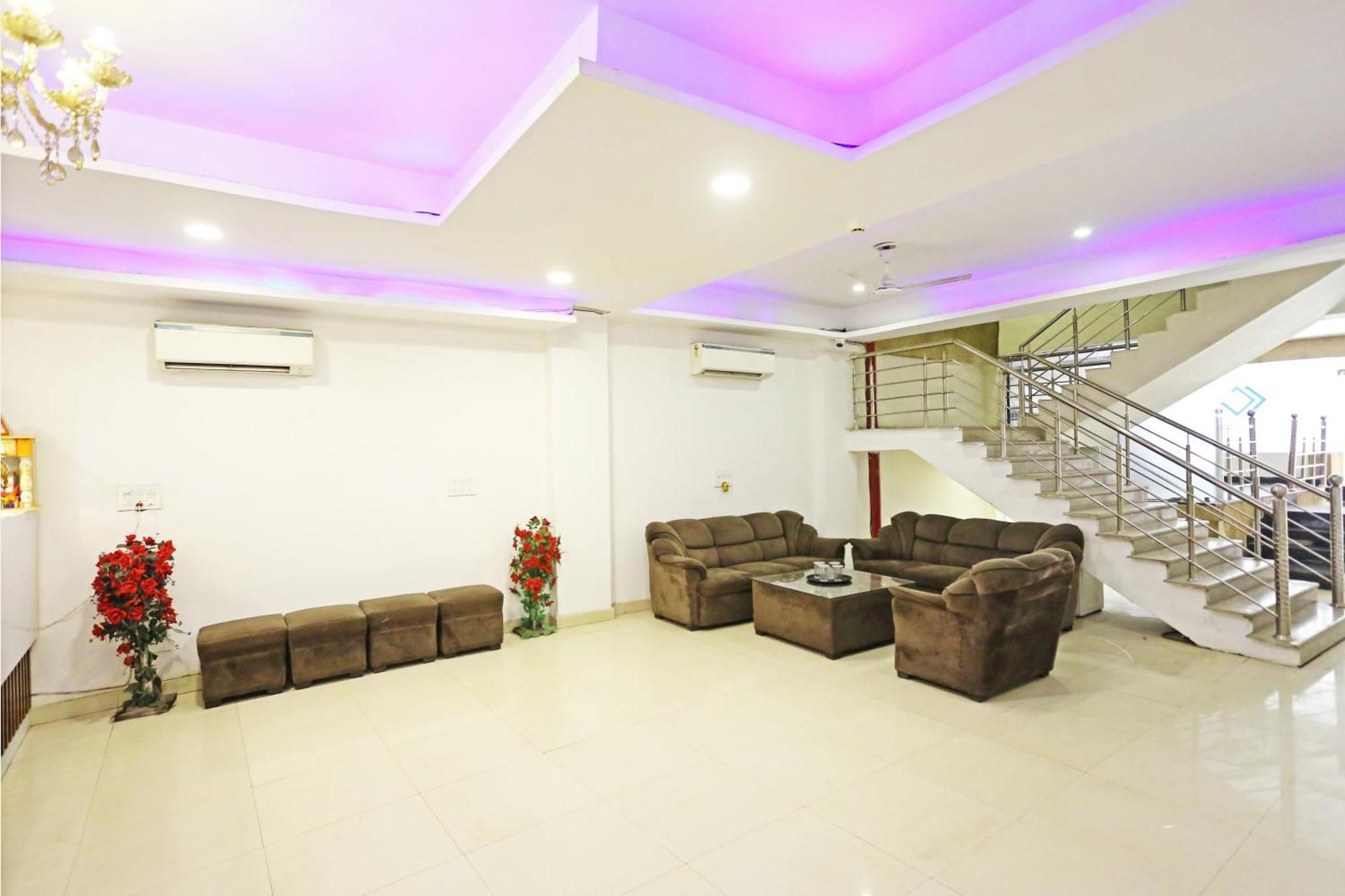 De Kiara Near Delhi Airport Hotel 4*