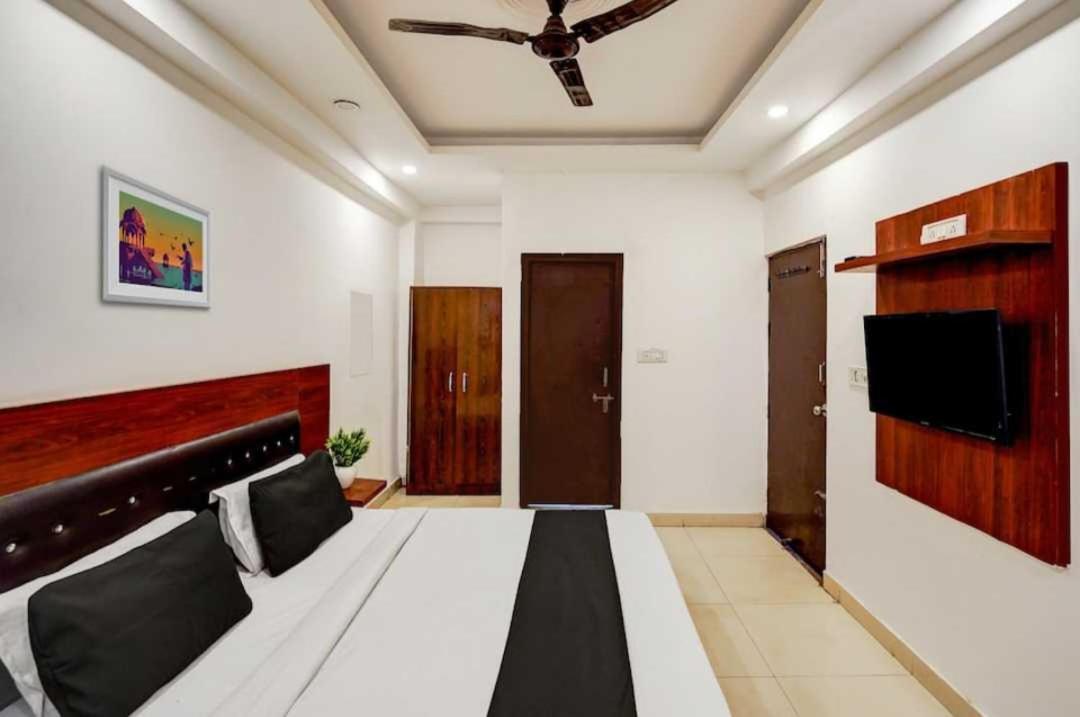 O Anshu New Delhi