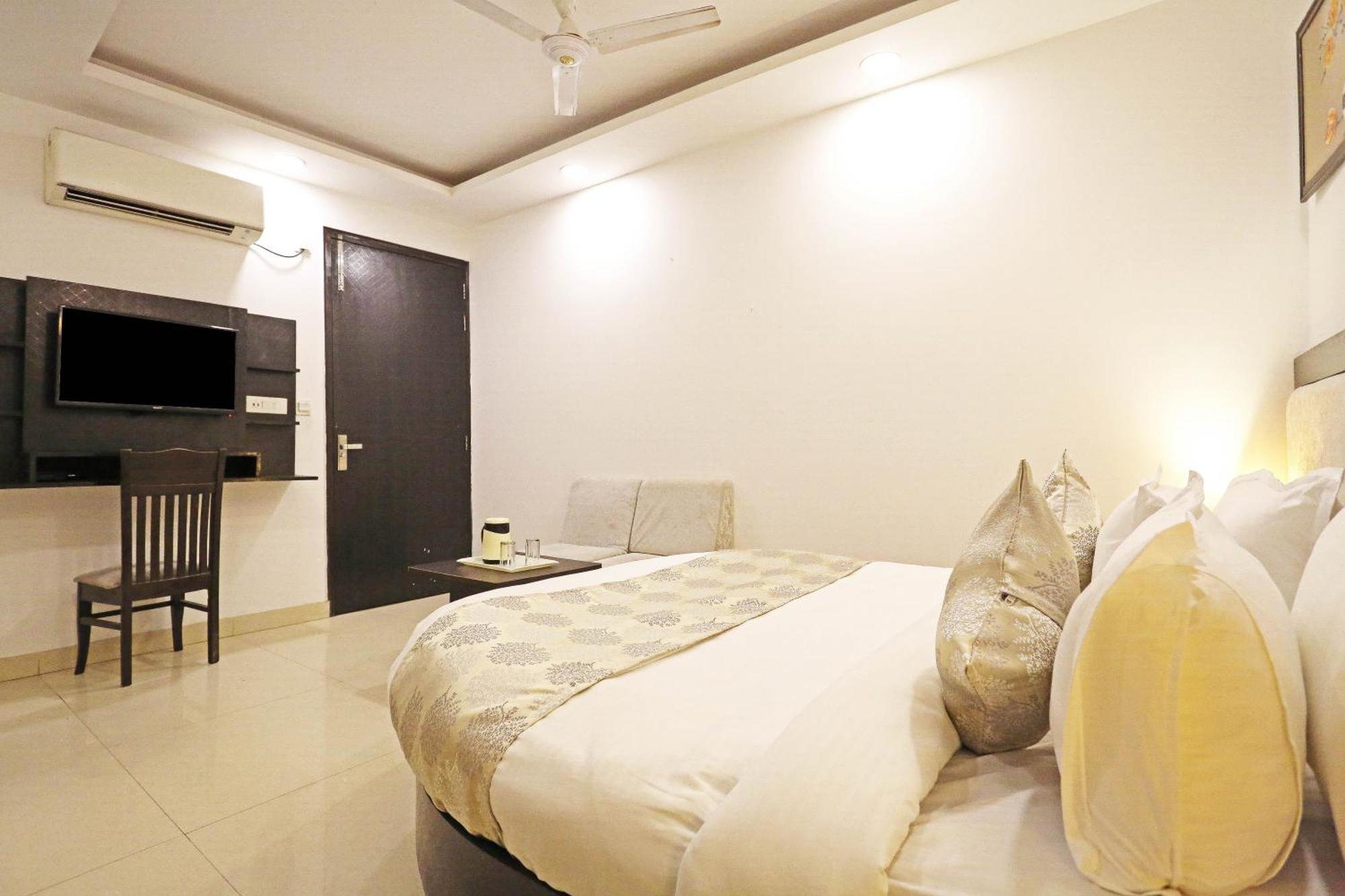 Hotel Airport Swan Near Delhi Airport New Delhi