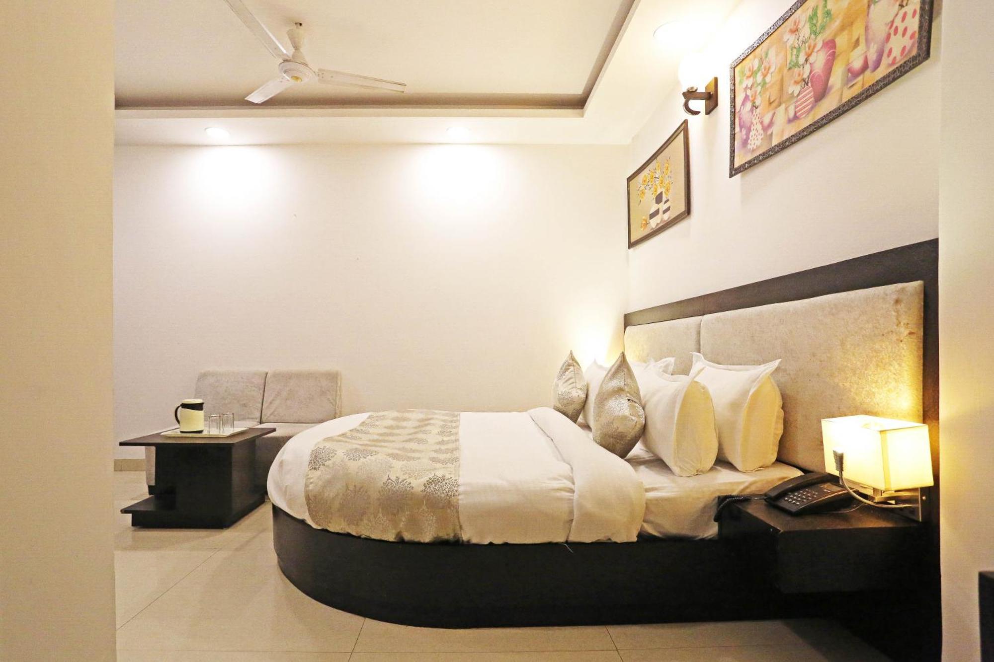 Hotel Airport Swan Near Delhi Airport New Delhi