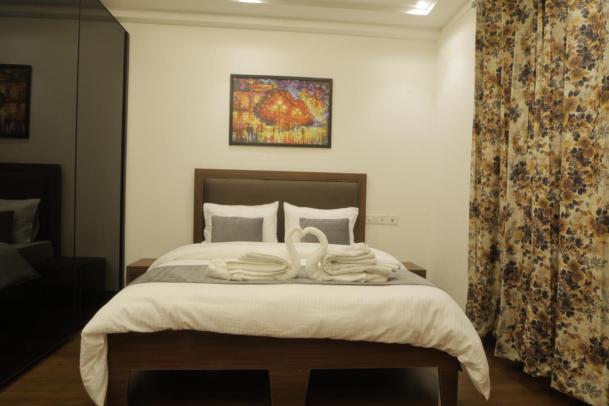 Under My Roof Superio 3* New Delhi