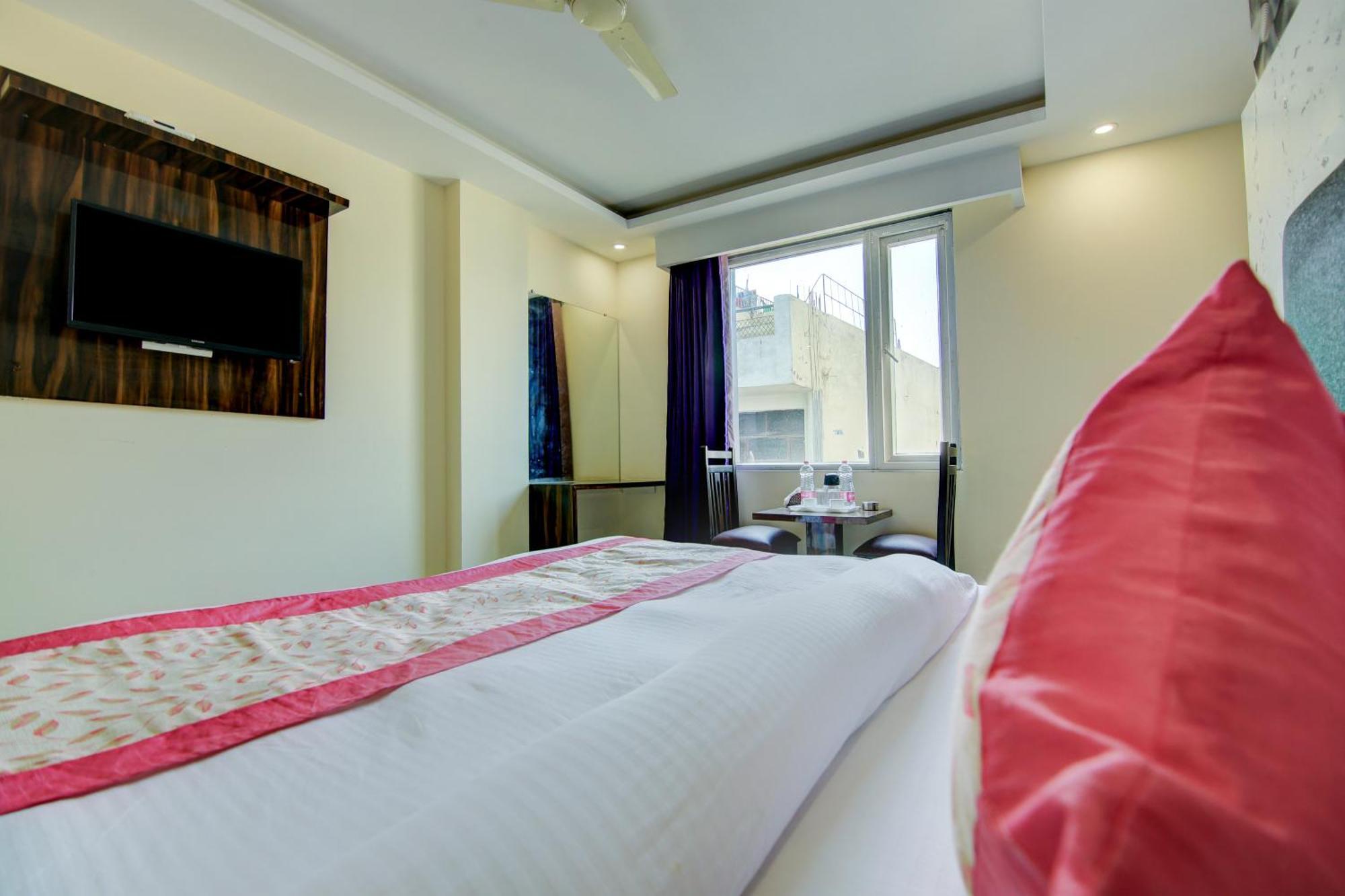Smart Plaza Hotel New Delhi