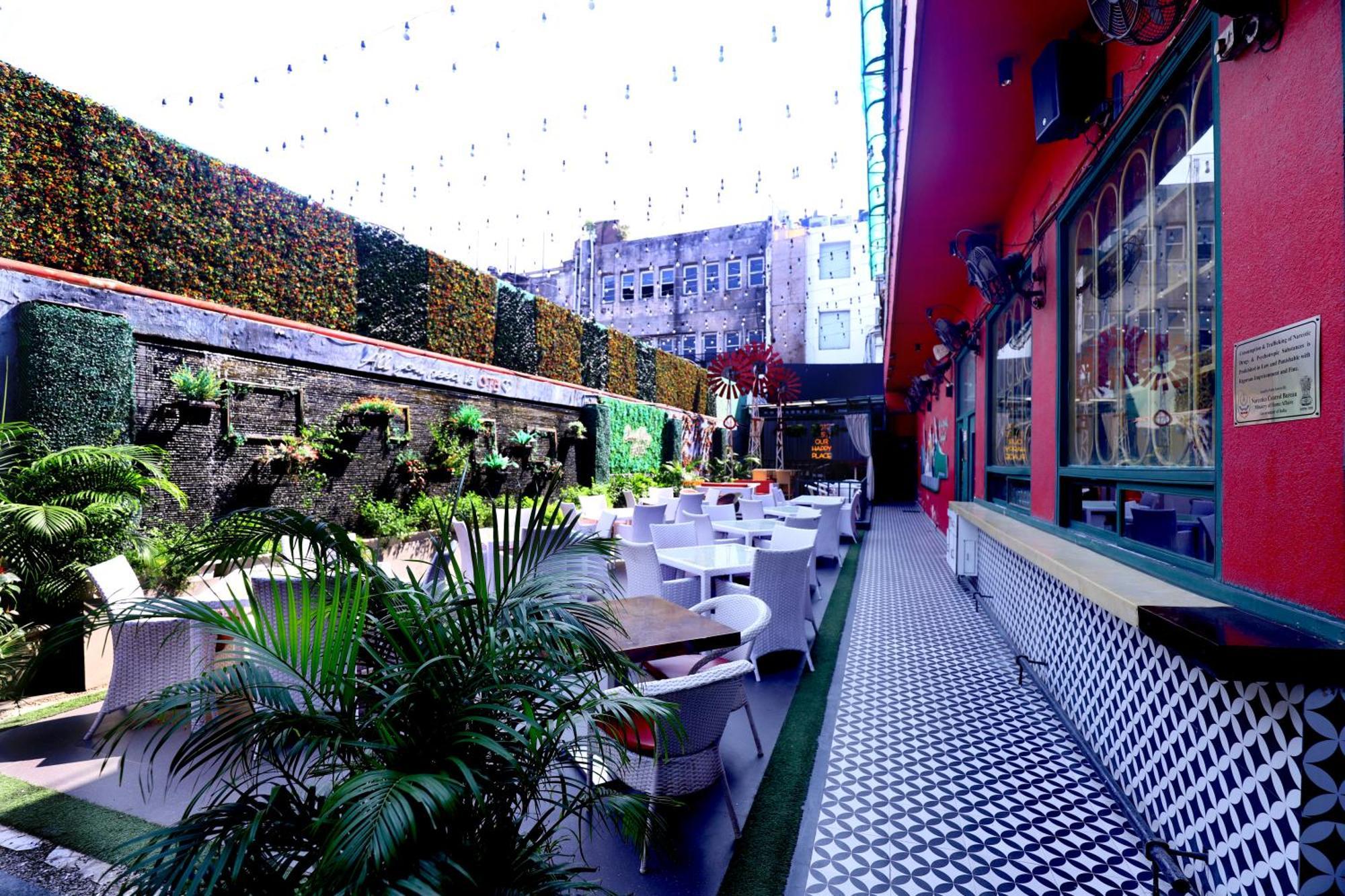 The Corus 3* New Delhi