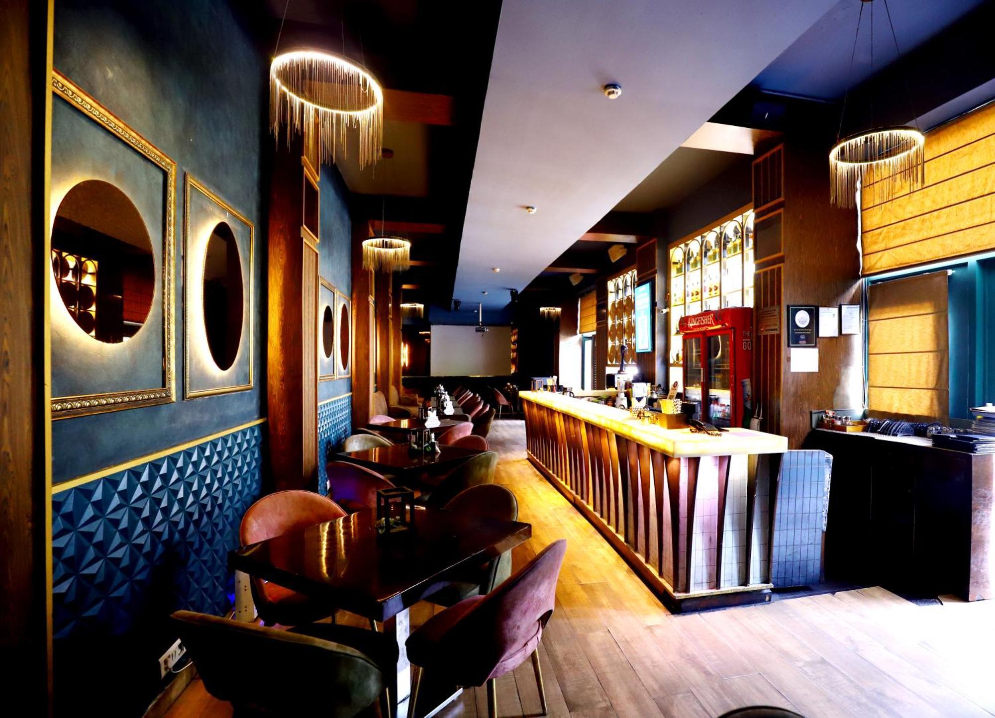 The Corus Hotel New Delhi
