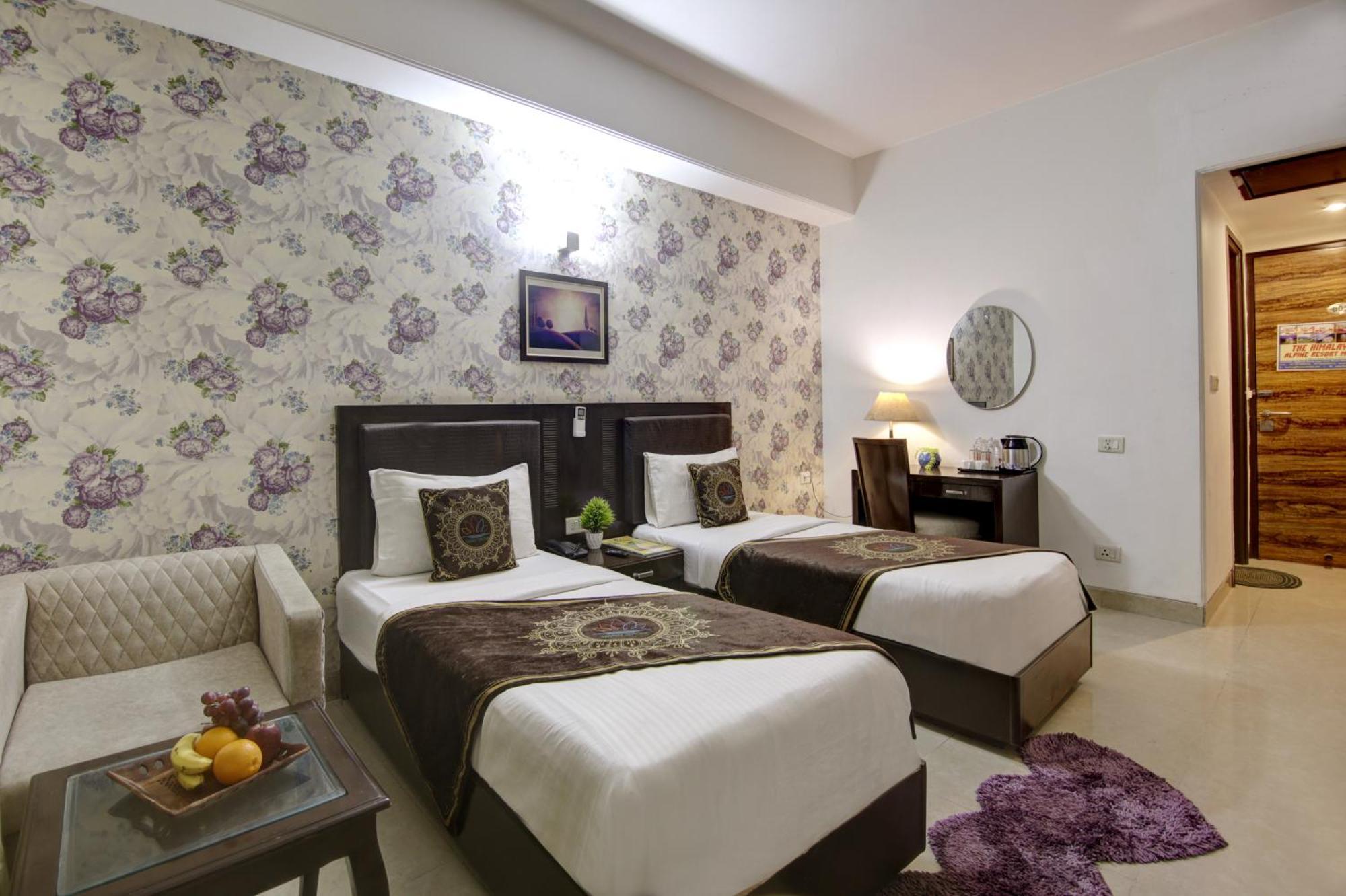 Venus Plaza Hotel 4*