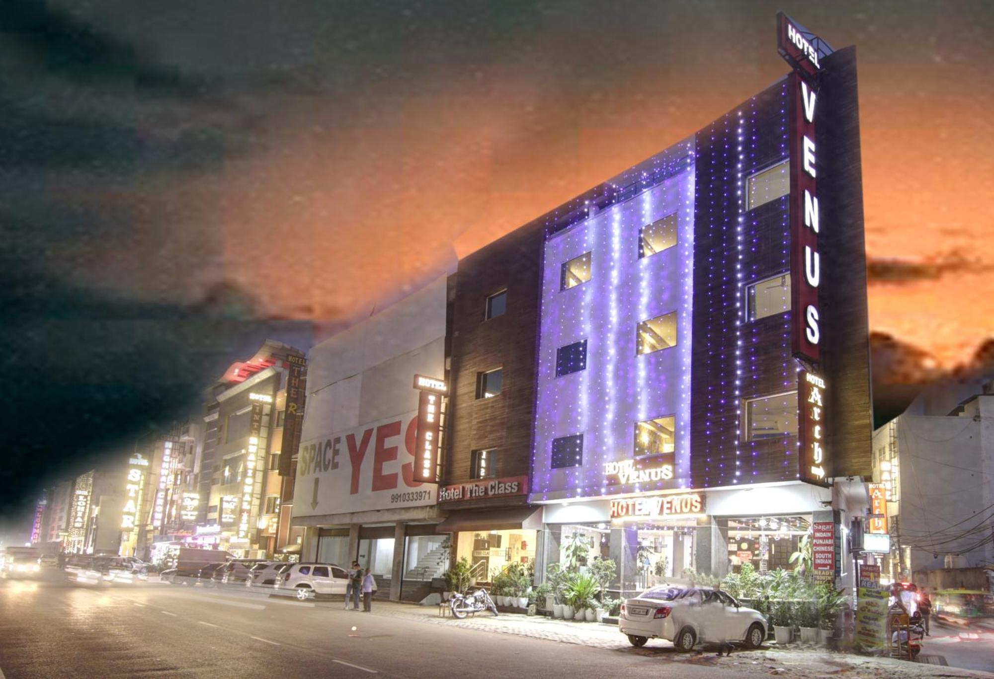 Venus Plaza 4*