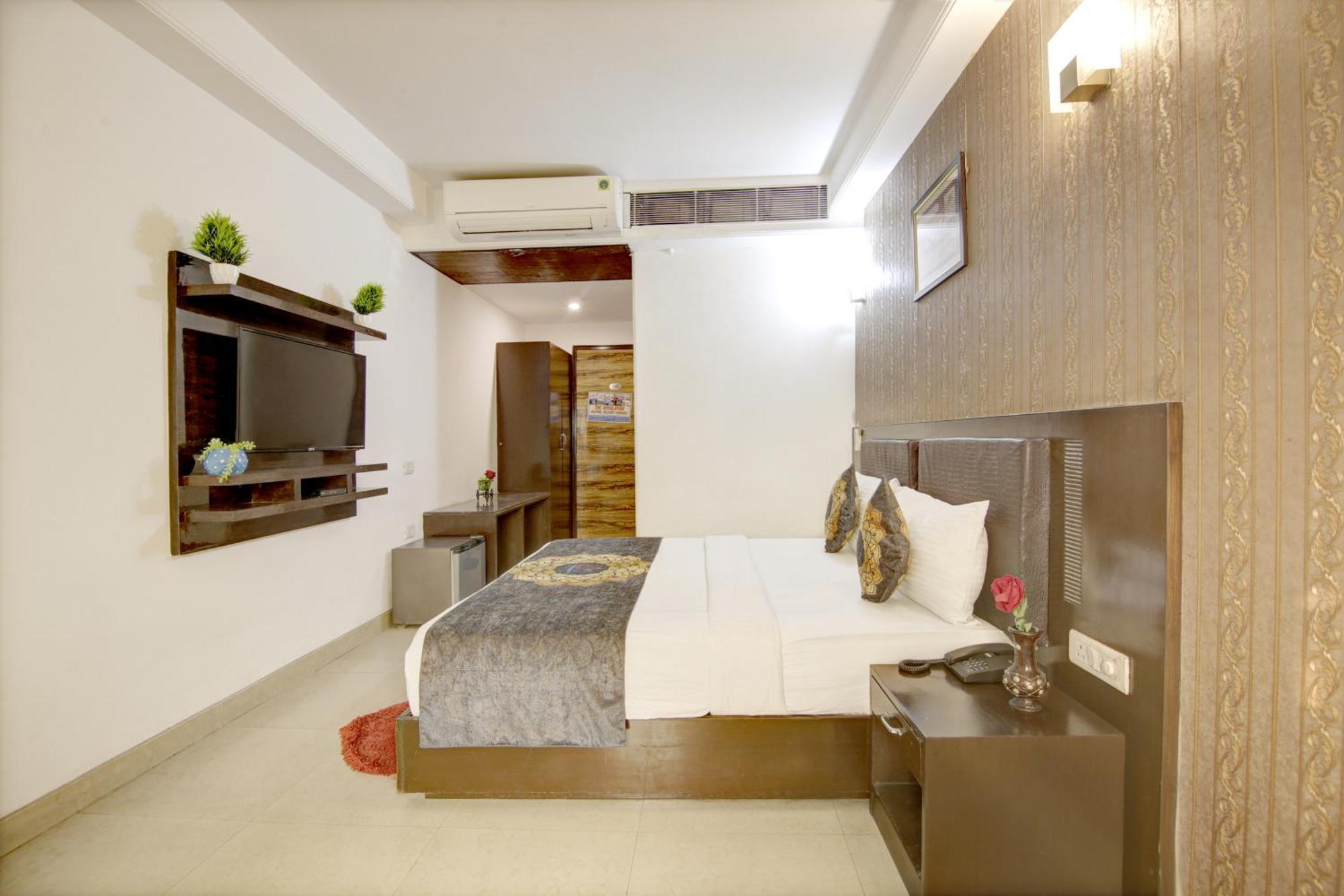 Venus Plaza Hotel 4*