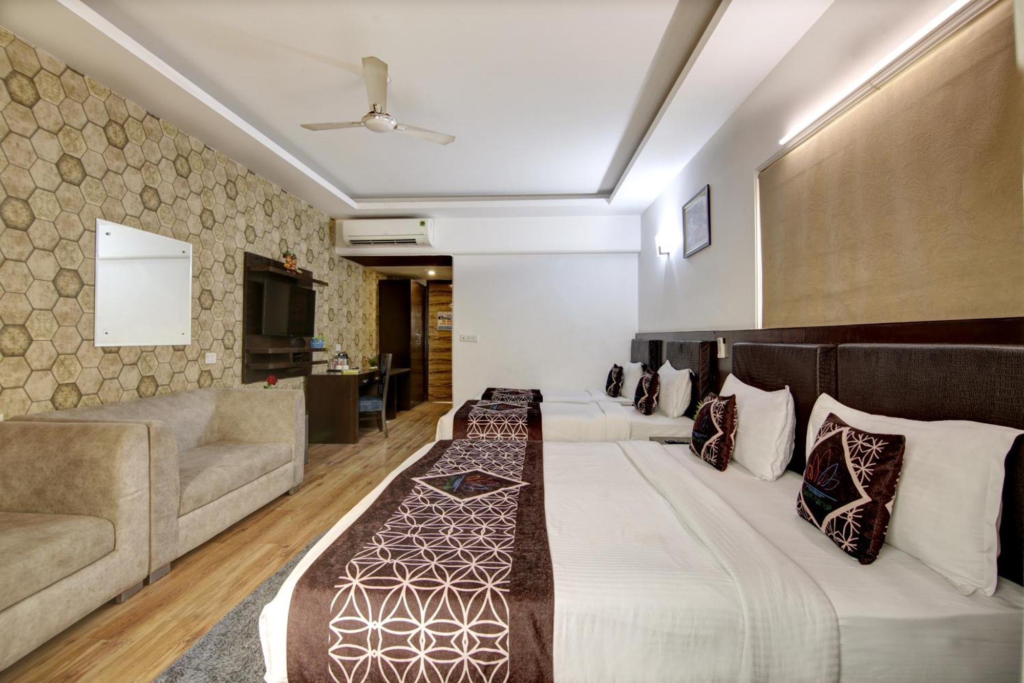 Hotel Venus Plaza 4*