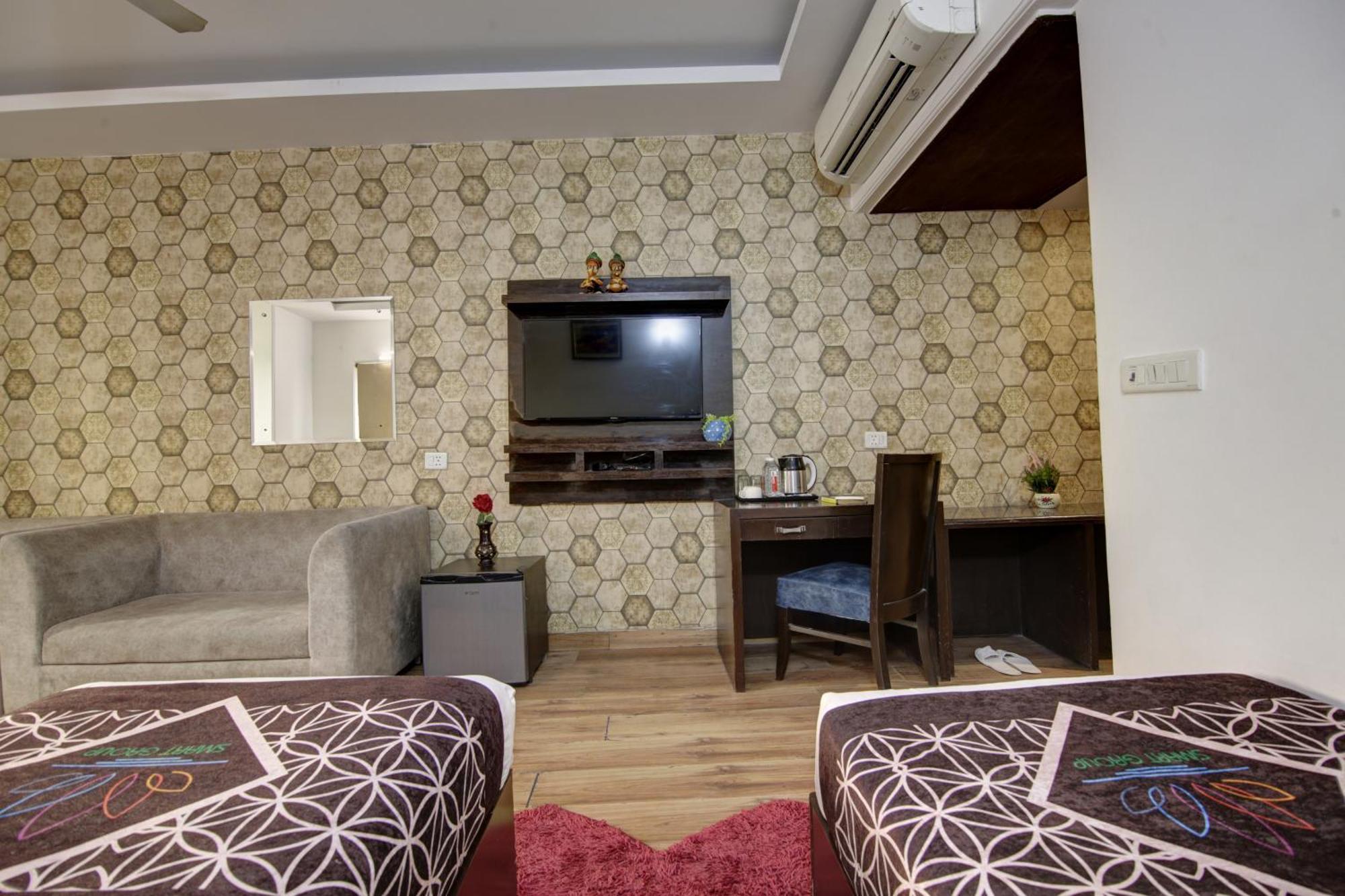 Venus Plaza Hotel New Delhi