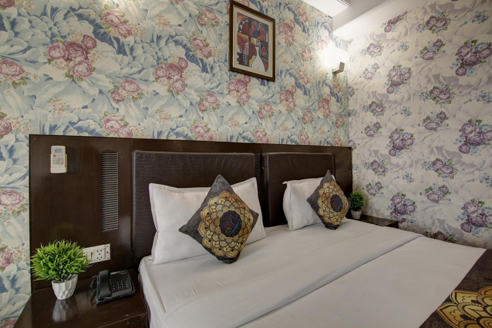 Venus Plaza New Delhi