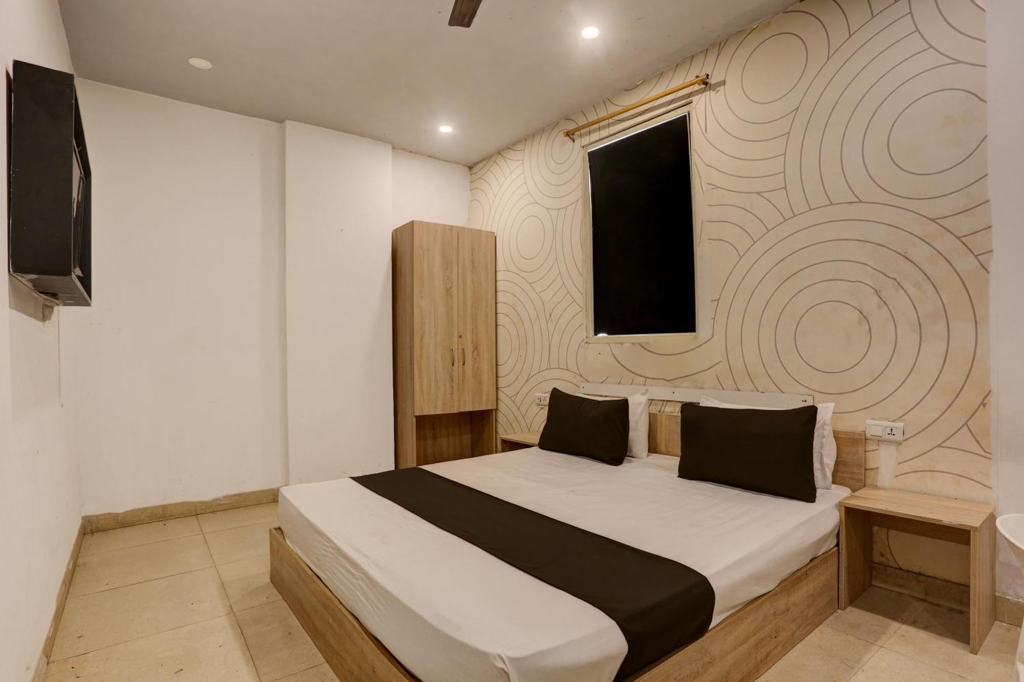 Hotel O Dwarka Mor Metro