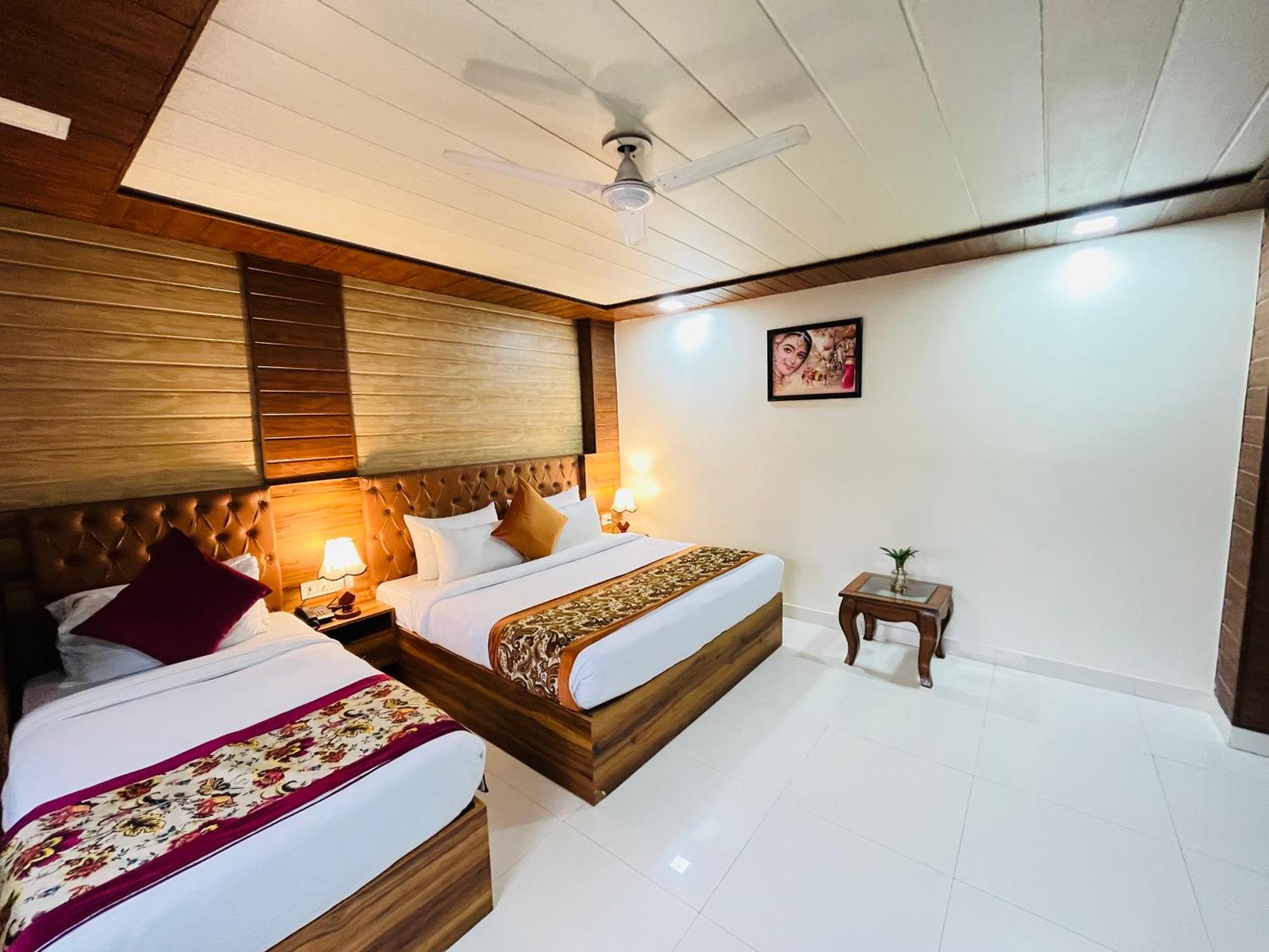 Hotel Airport Nysha Palace 3*