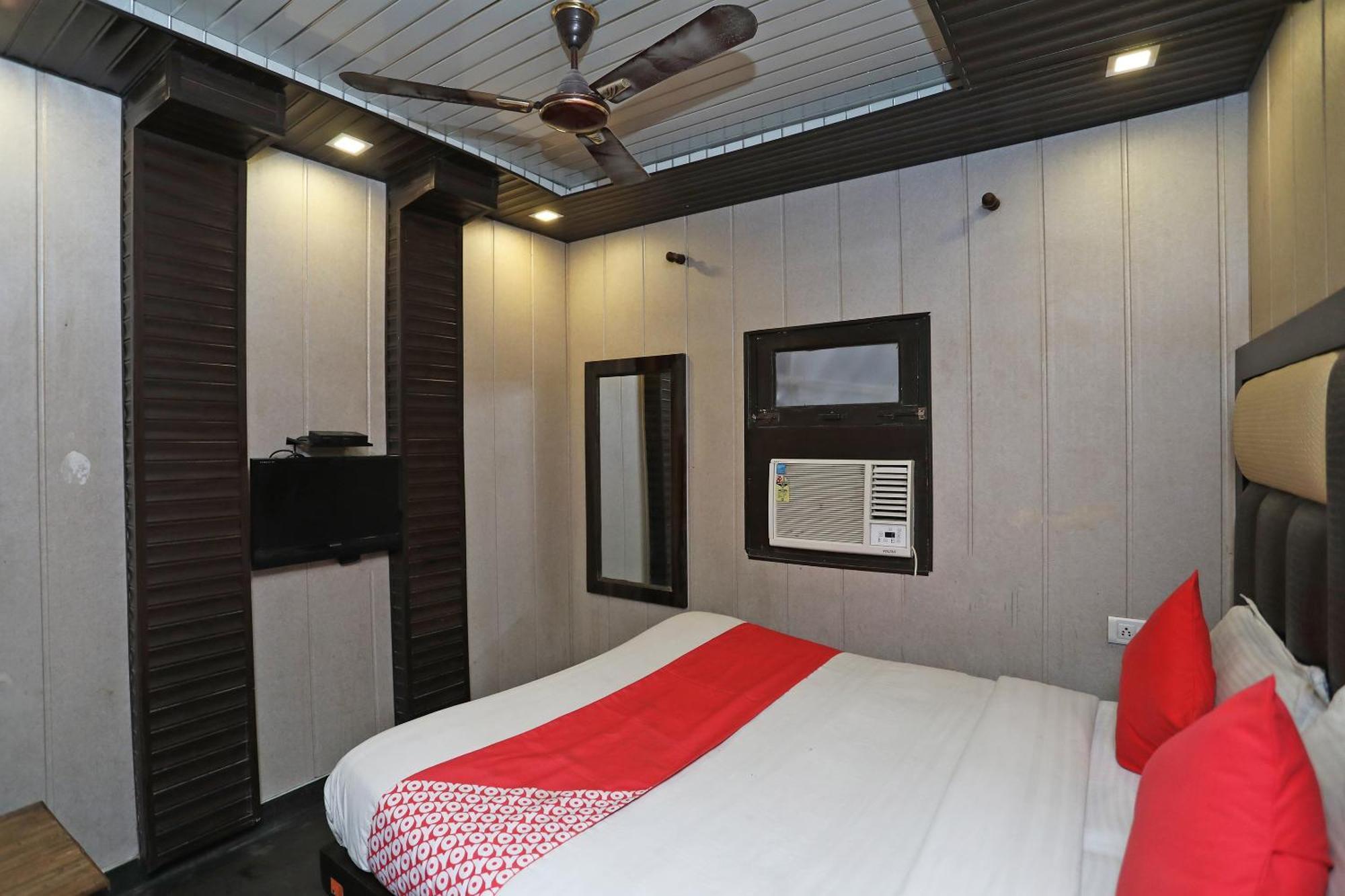 O Shri Sai International Hotel New Delhi