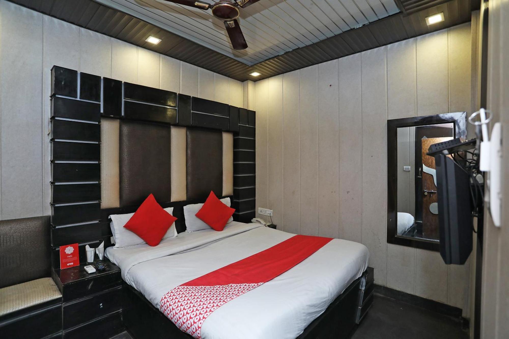 O Shri Sai International Hotel New Delhi