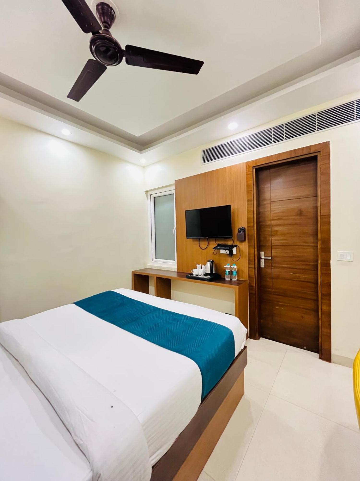 Royal Rosette With Free Wi-fi Near Railway Station New Delhi