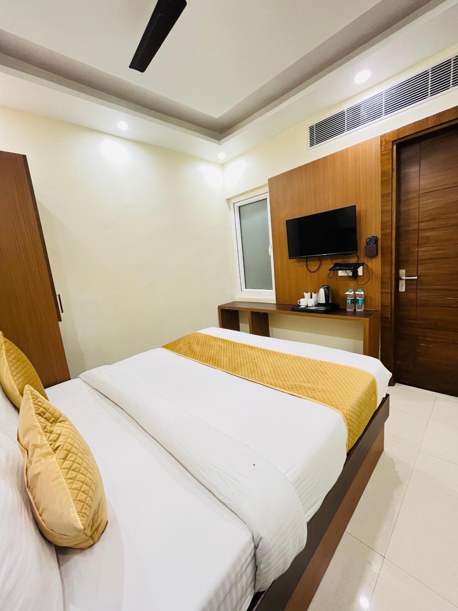 Royal Rosette With Free Wi-fi Near Railway Station New Delhi