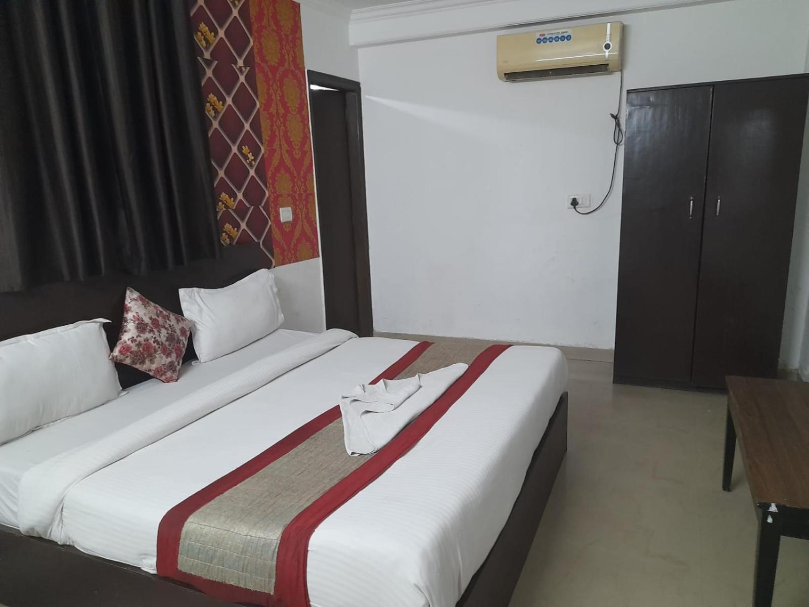Airport Aditya Hotel New Delhi