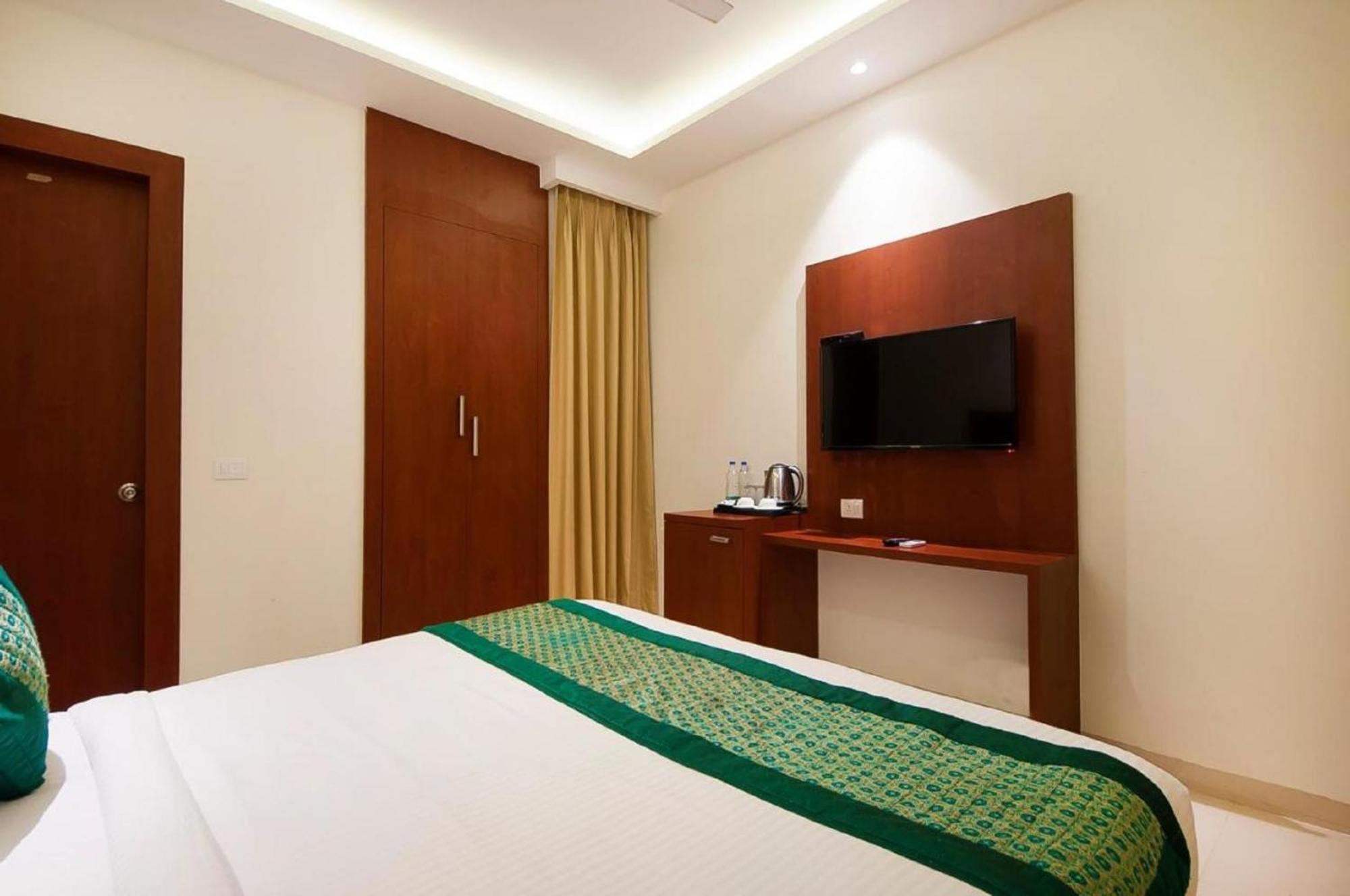 Z Suites Hotel, Mahipalpur-delhi Igi Airport 4* New Delhi