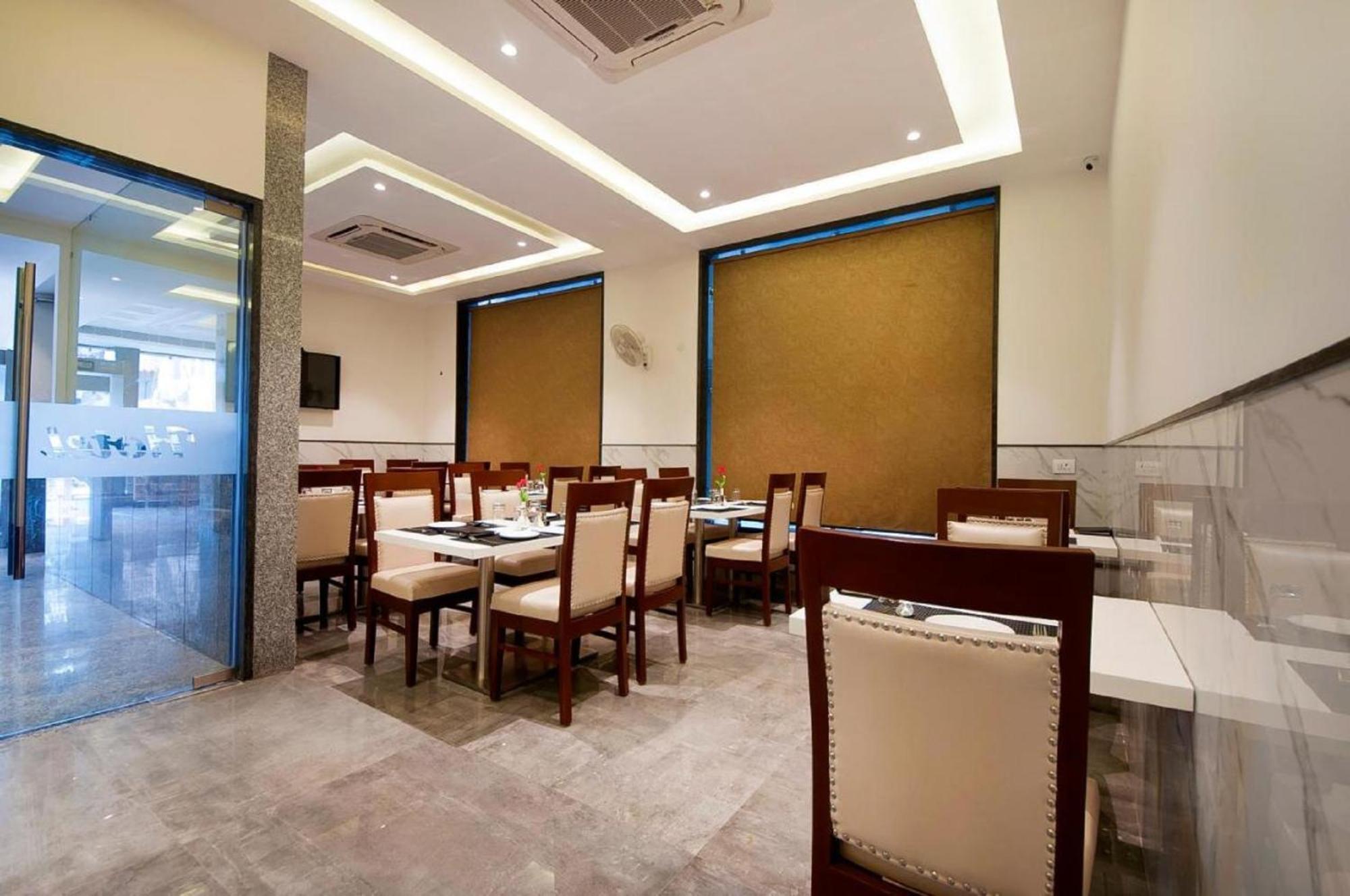 Z Suites Hotel, Mahipalpur-delhi Igi Airport Hotel 4*