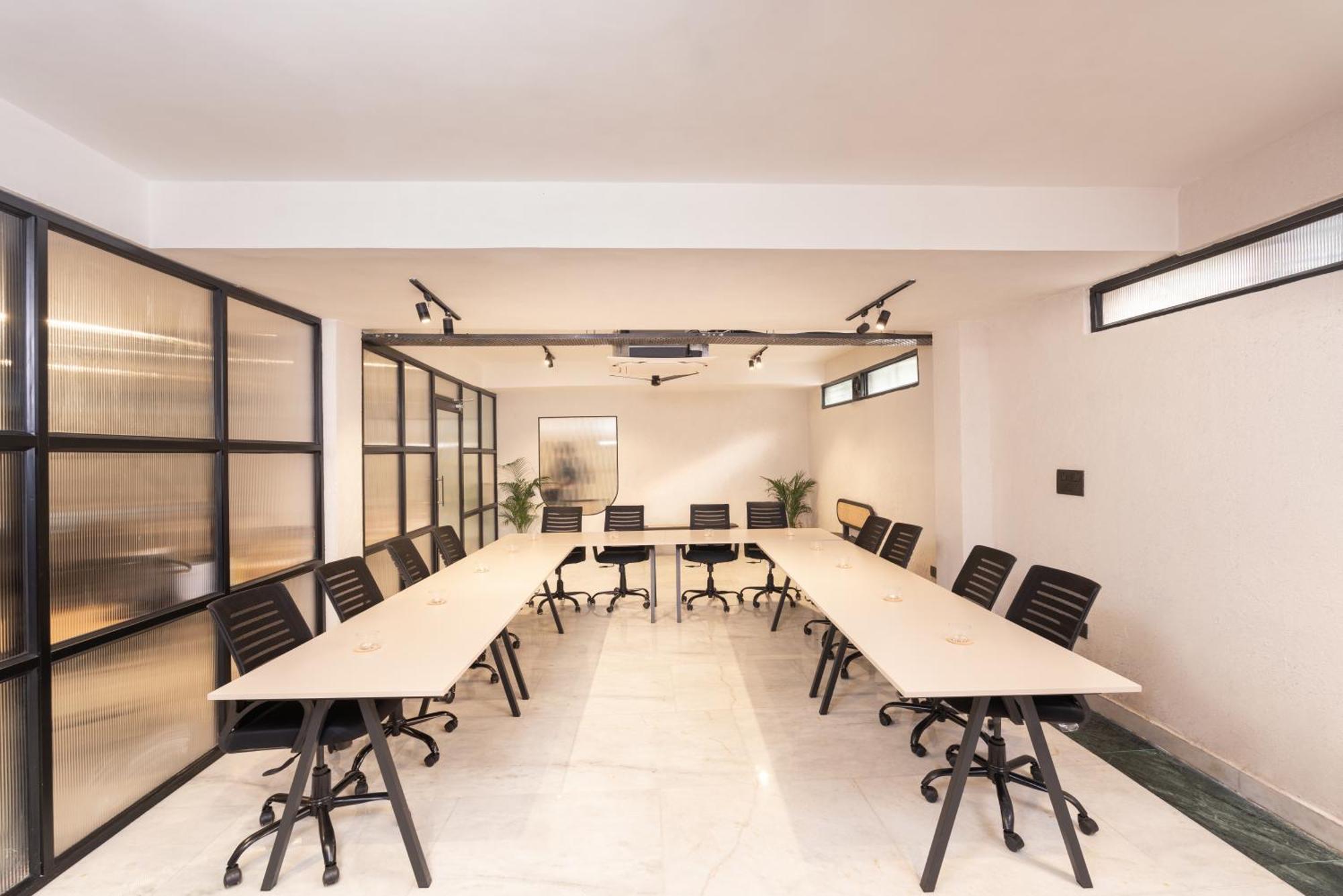 Minimalist Poshtel & Hotel New Delhi