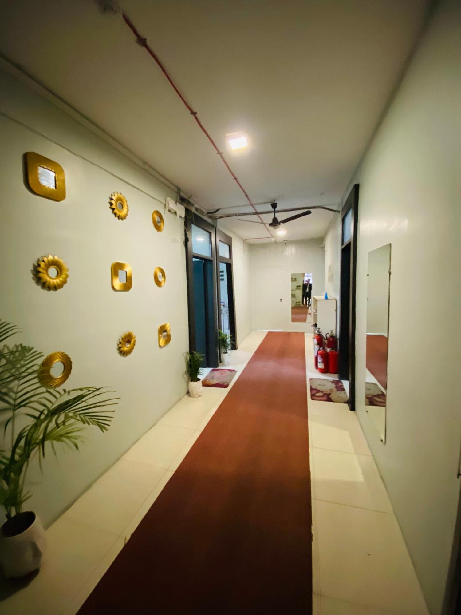 Hostel Ac New Delhi