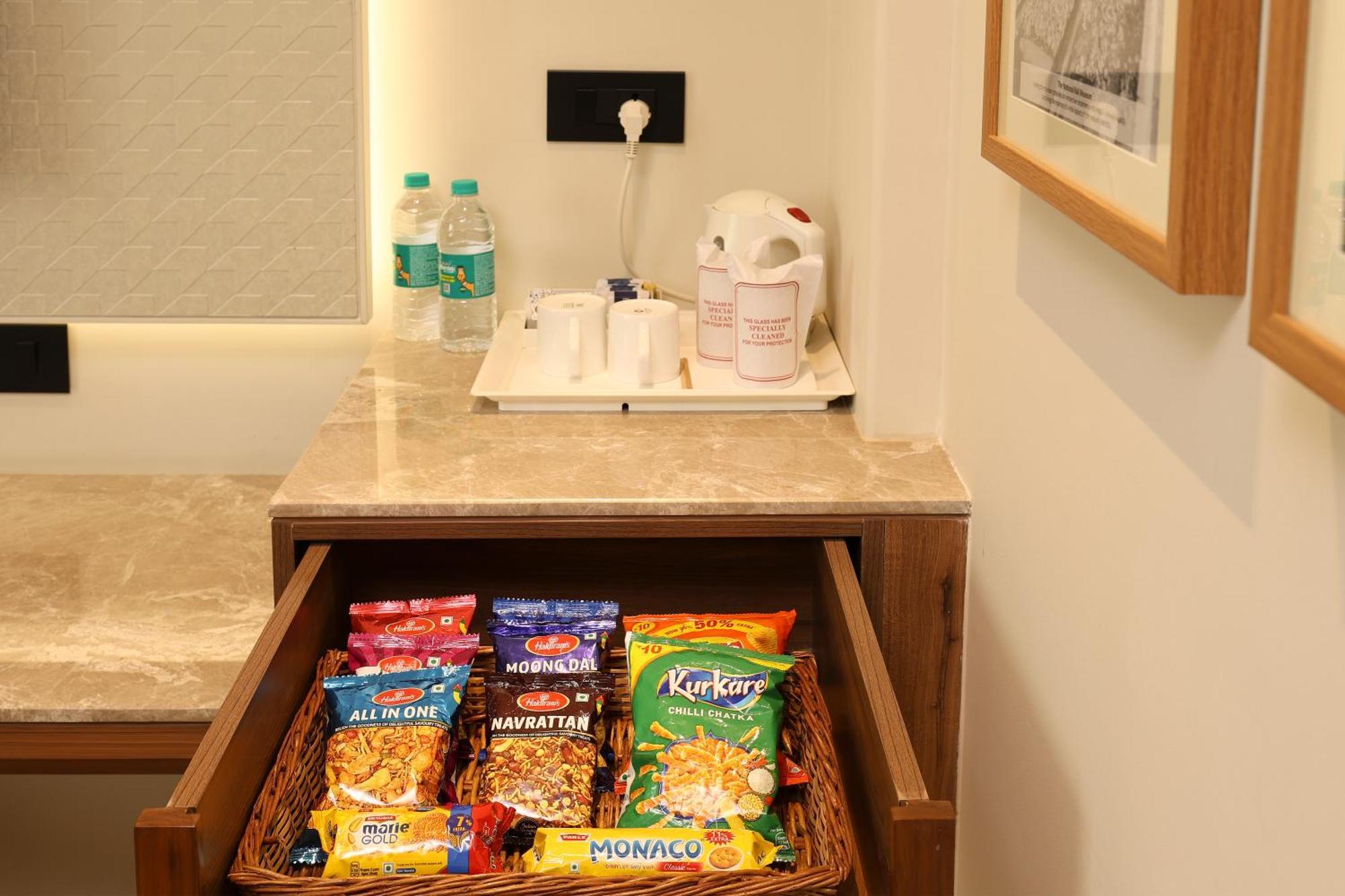 Indus Biznotel Hotel Nova Deli