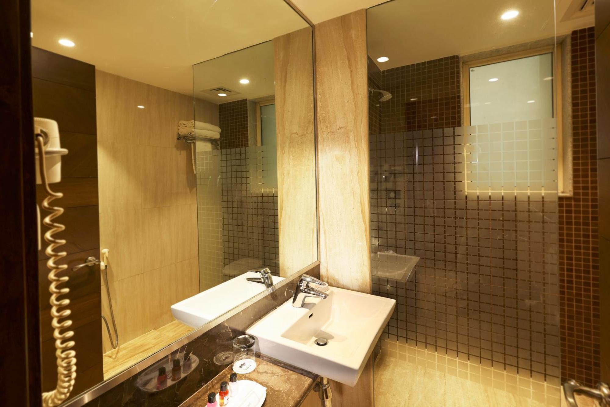 Hotel Indus Biznotel