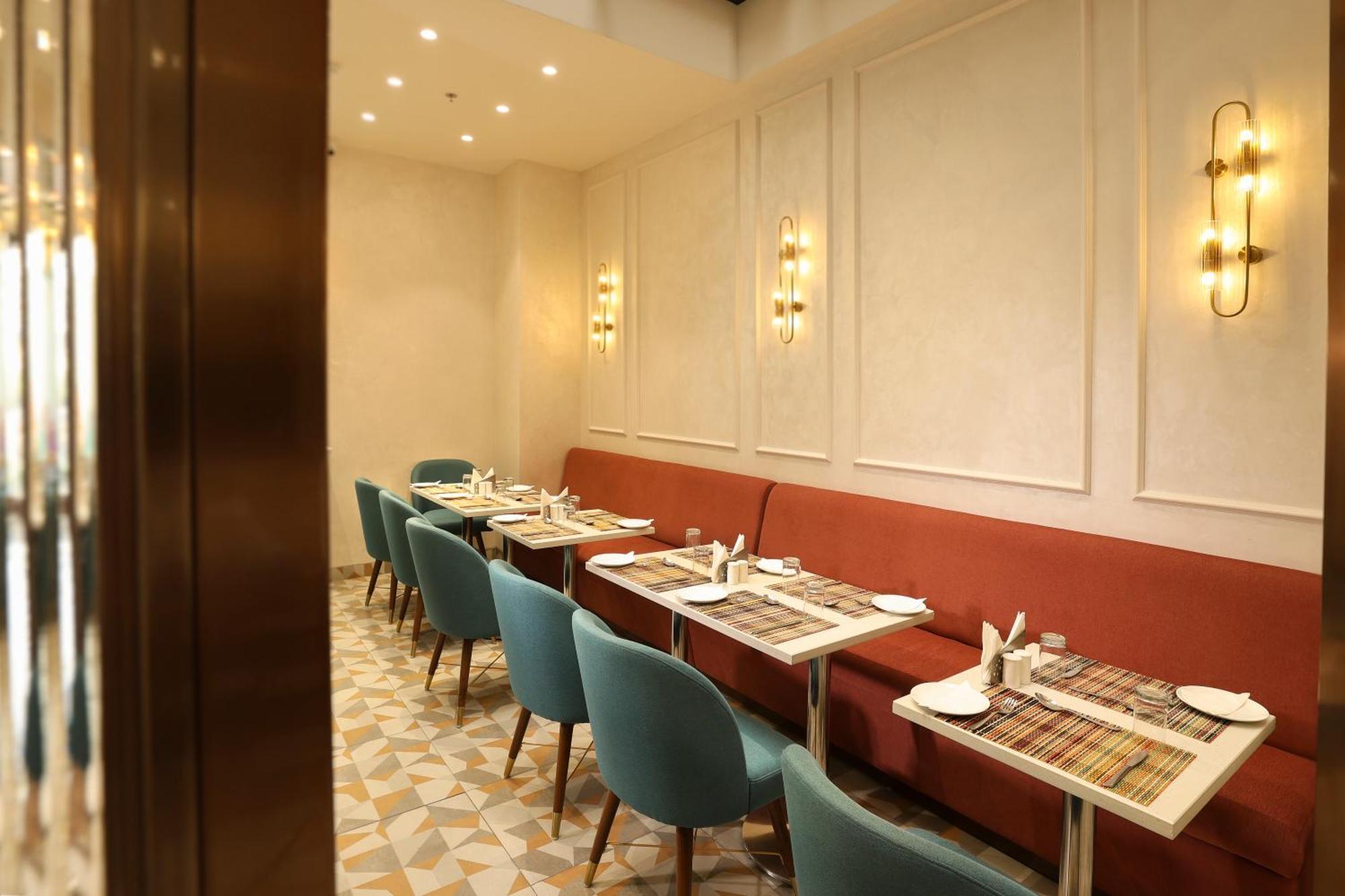 Indus Biznotel 4*