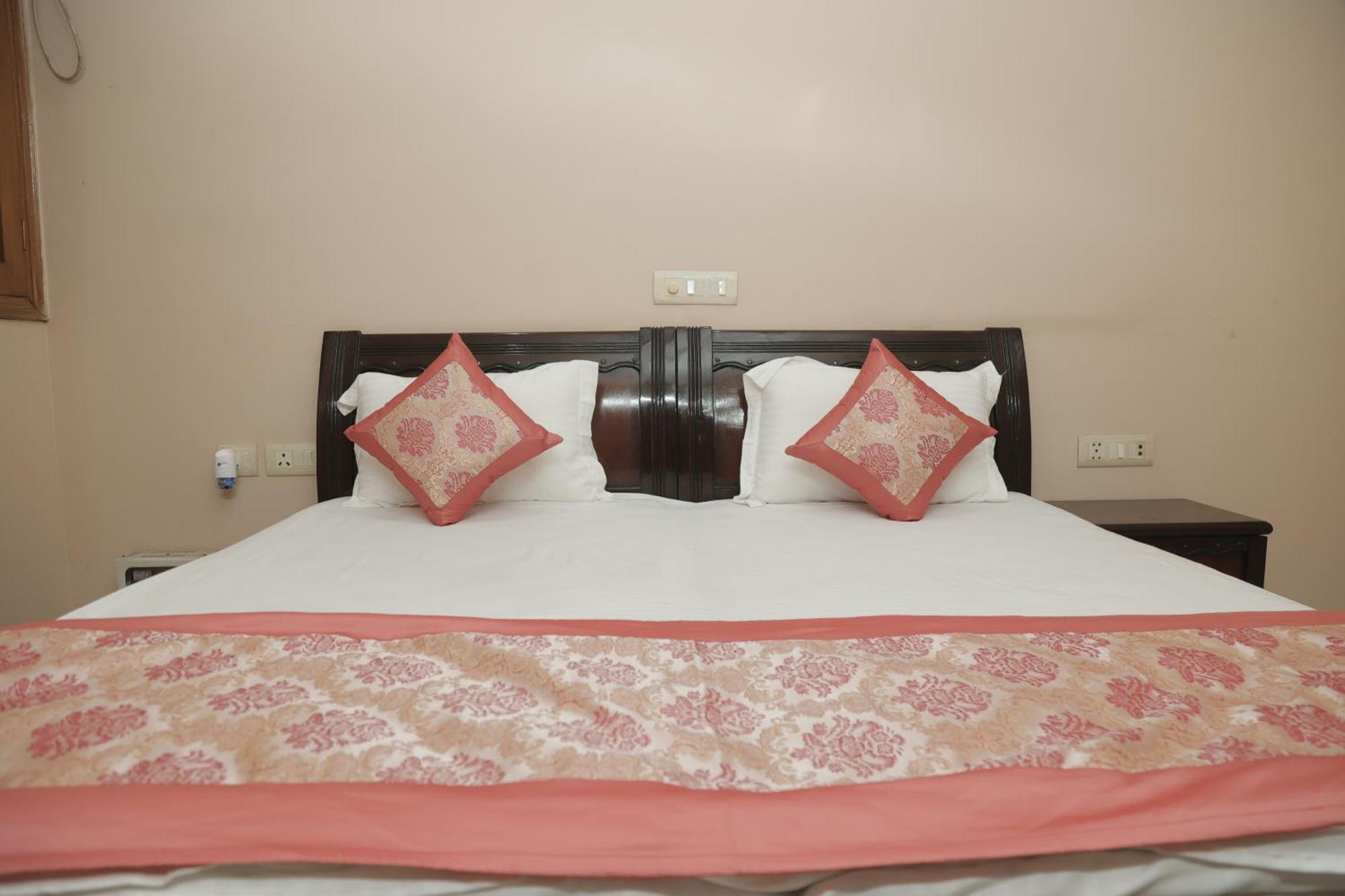 Bed & Breakfast Ss Residency 2*