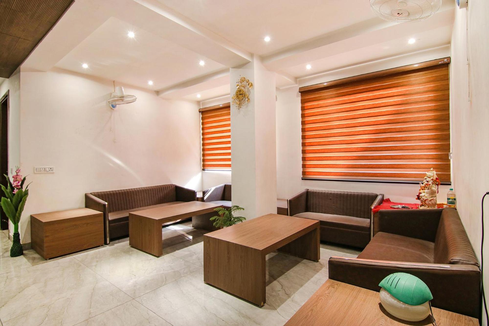 Fabhotel Moro Rohini Sector 4 Hotel