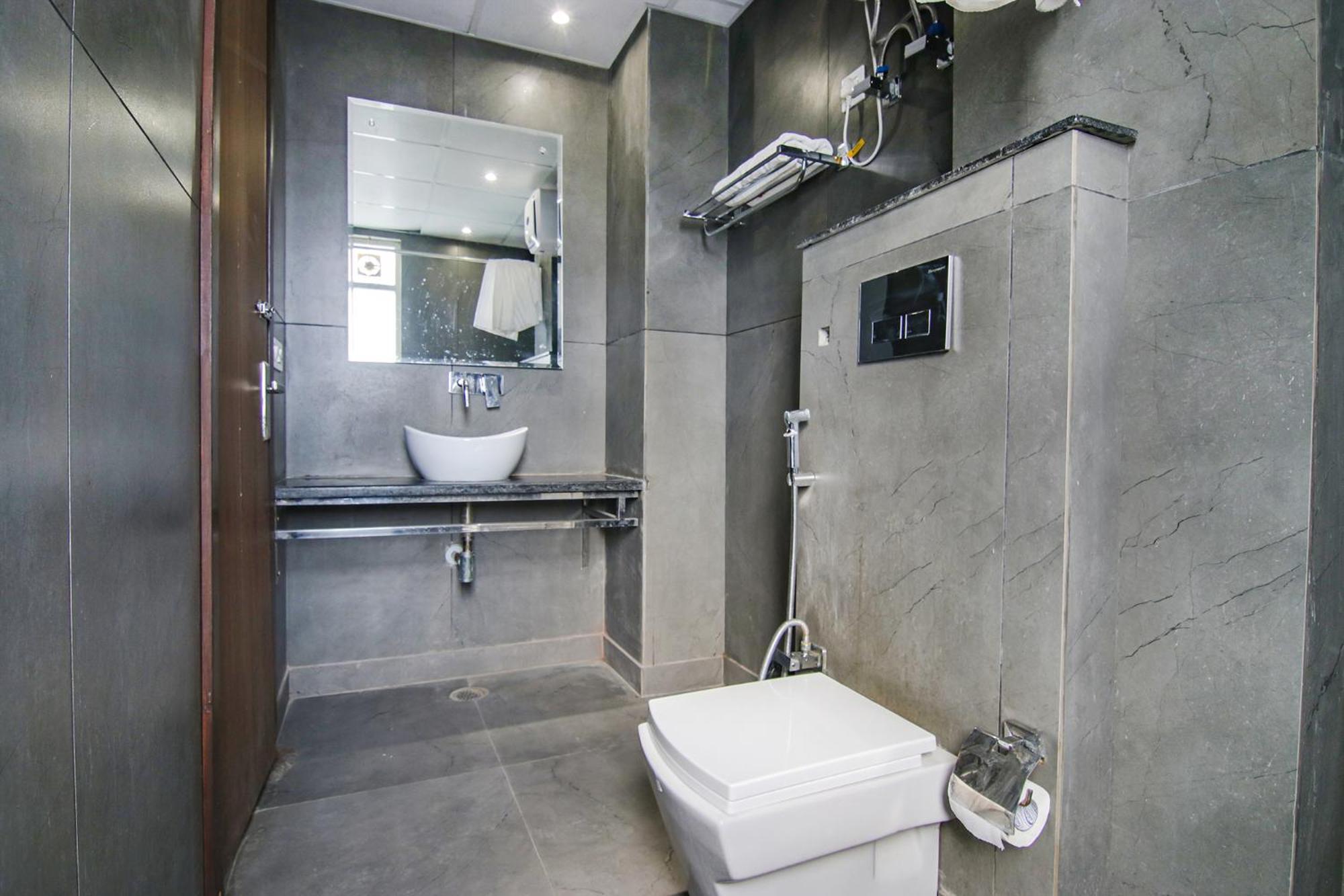 Fabhotel Moro Rohini Sector 4 Hotel 3*