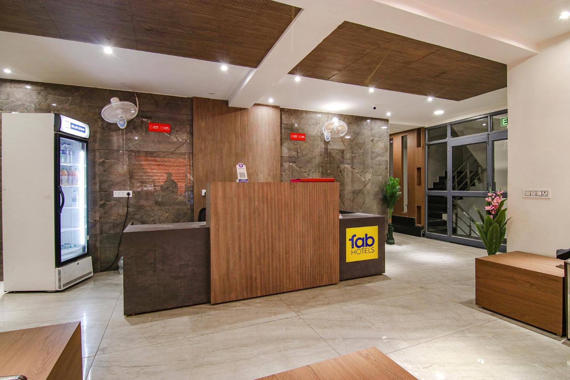 Fabhotel Moro Rohini Sector 4 Hotel