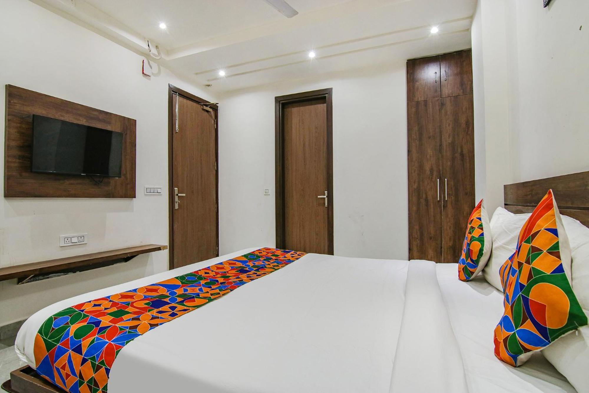 Fabhotel Moro Rohini Sector 4 Hotel