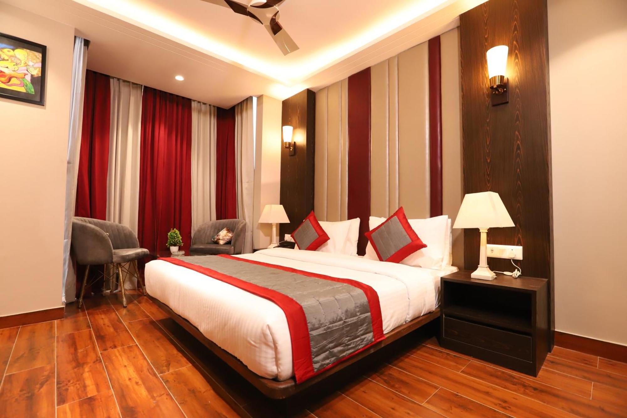 The Magic Tree - Paharganj Hotel New Delhi