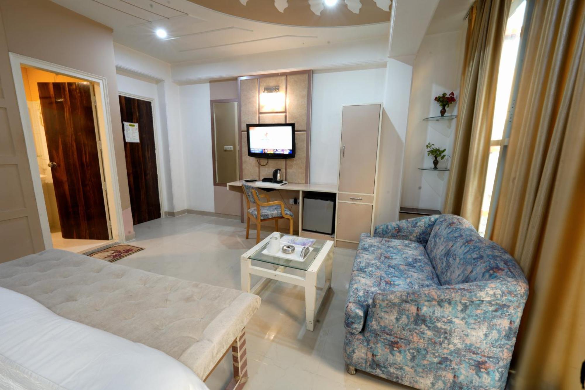 Oppera Mahipalpur - Delhi Airport Hotel 3*