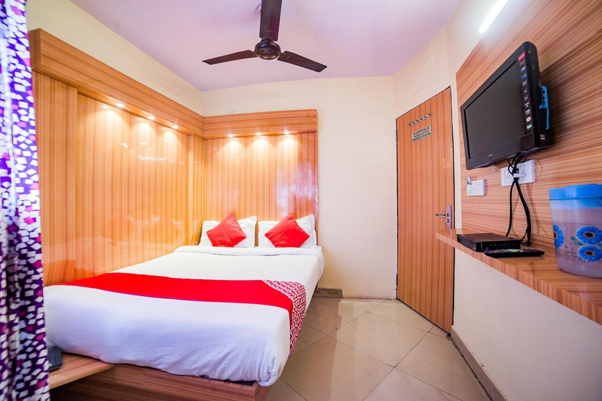 Hotel Oyo Flagship Rohit Dx Near Jama Masjid 3*