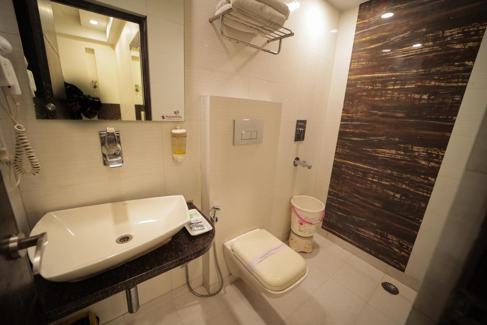 Well Dx Hotel New Delhi