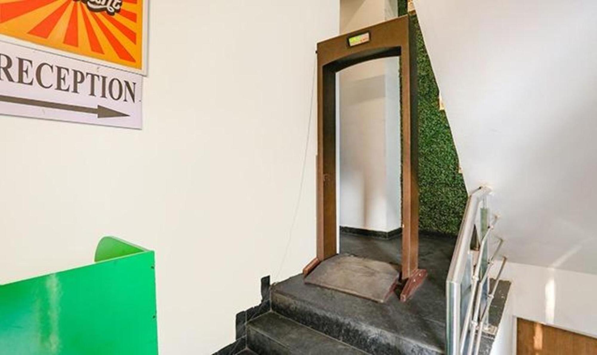 Fabhotel Urban Residency Model Town Hotel