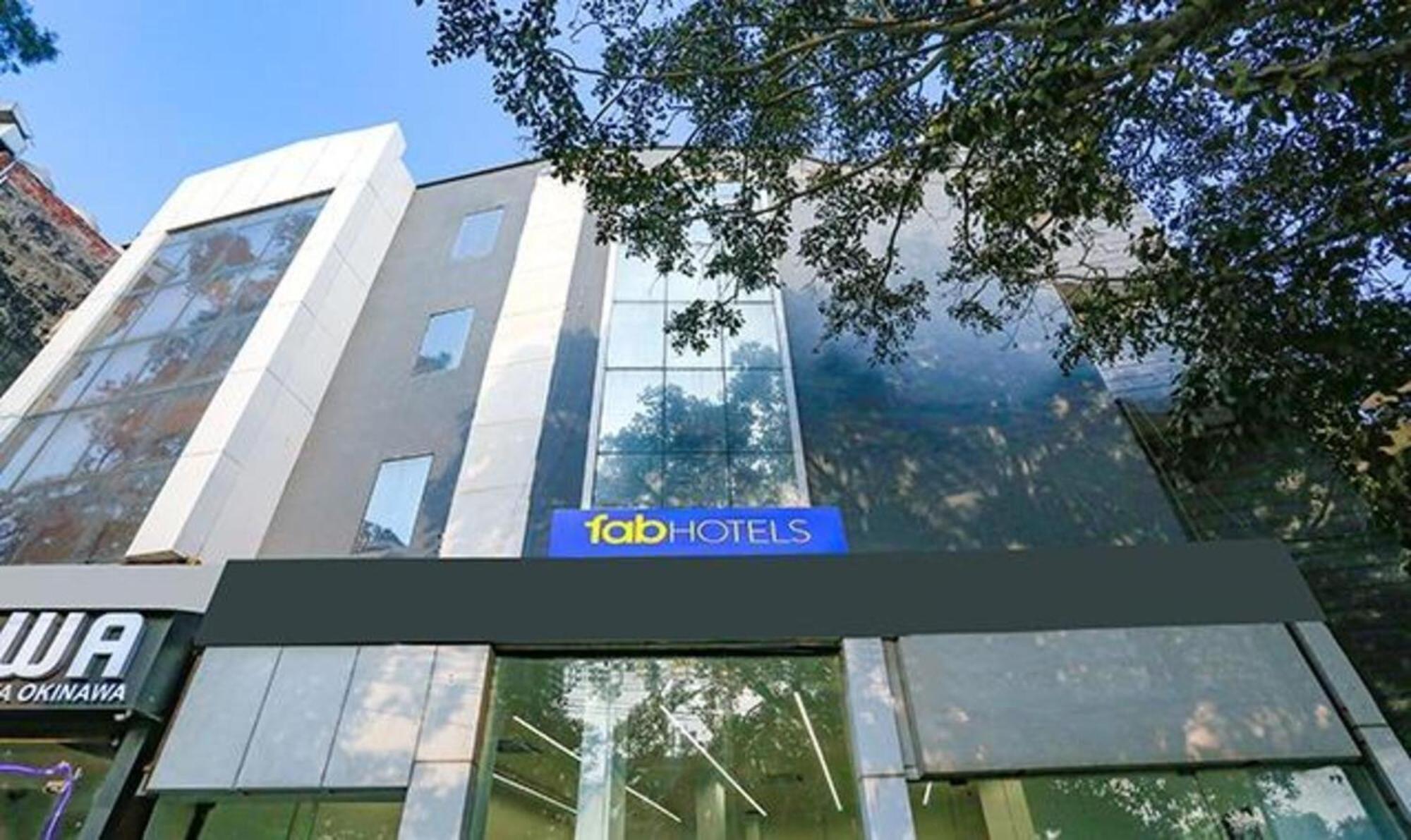 Fabhotel Urban Residency Model Town Hotel 3*